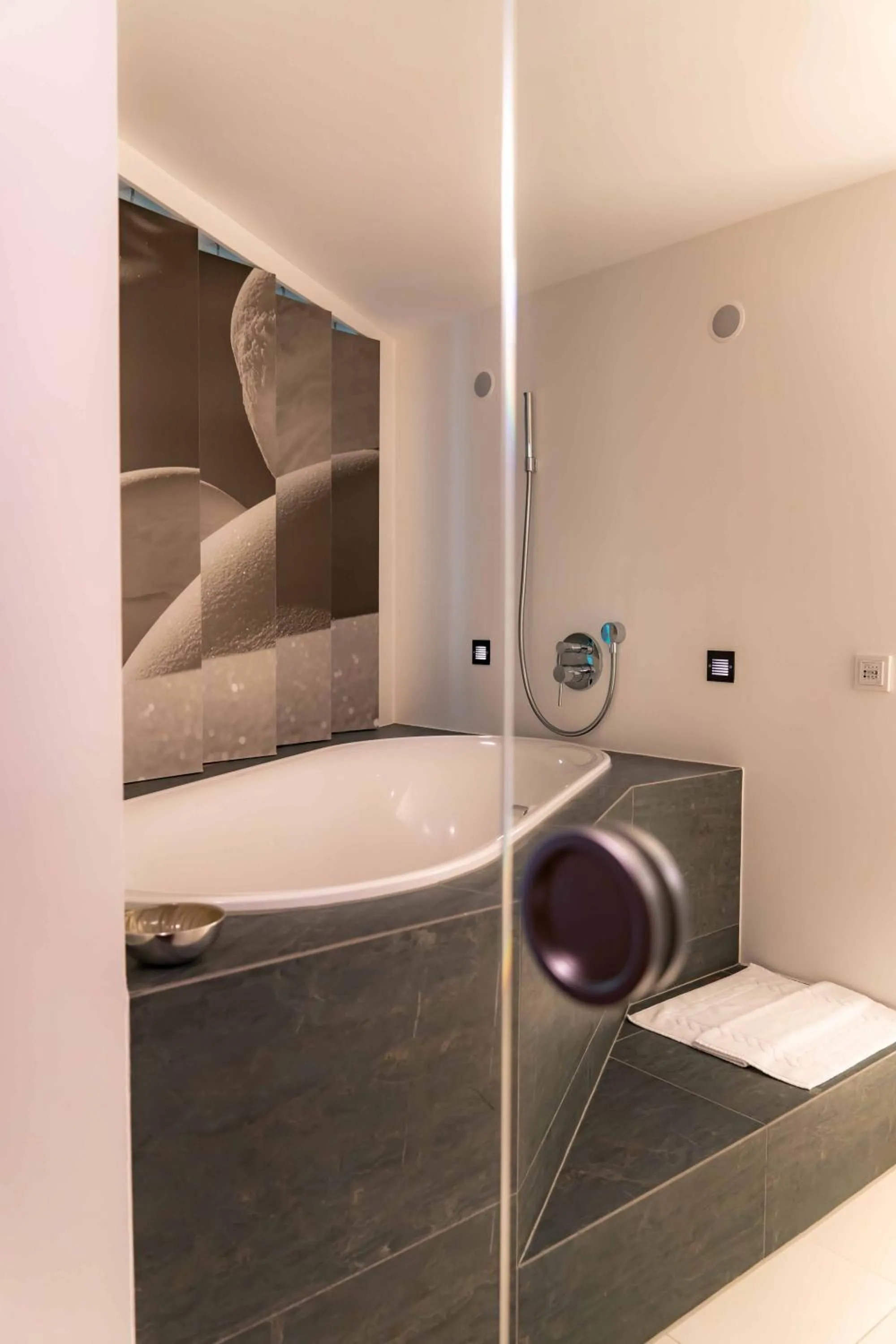 Bathroom in Heimspitze - Alpenhotel SKI-IN & Wirtshaus