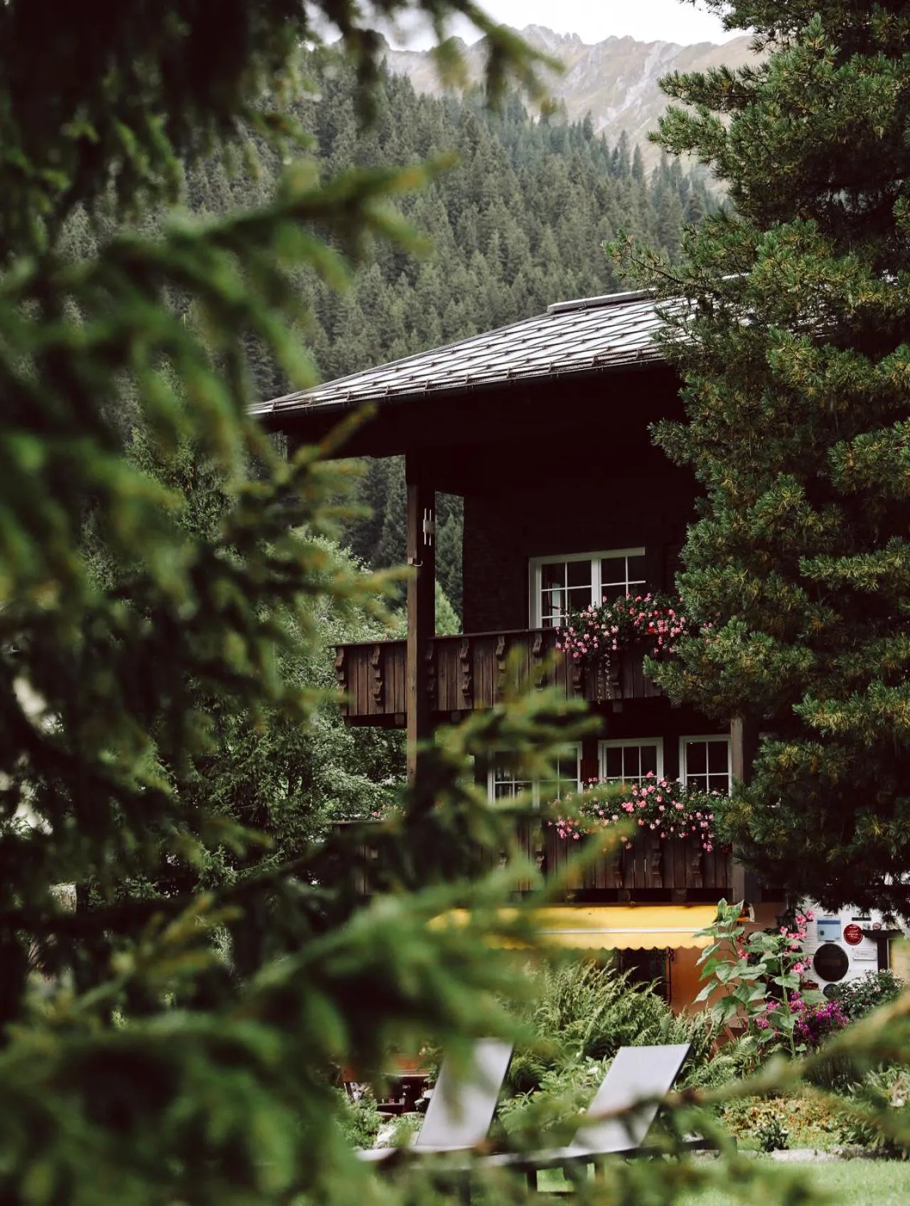 Property building in Heimspitze - Alpenhotel SKI-IN & Wirtshaus