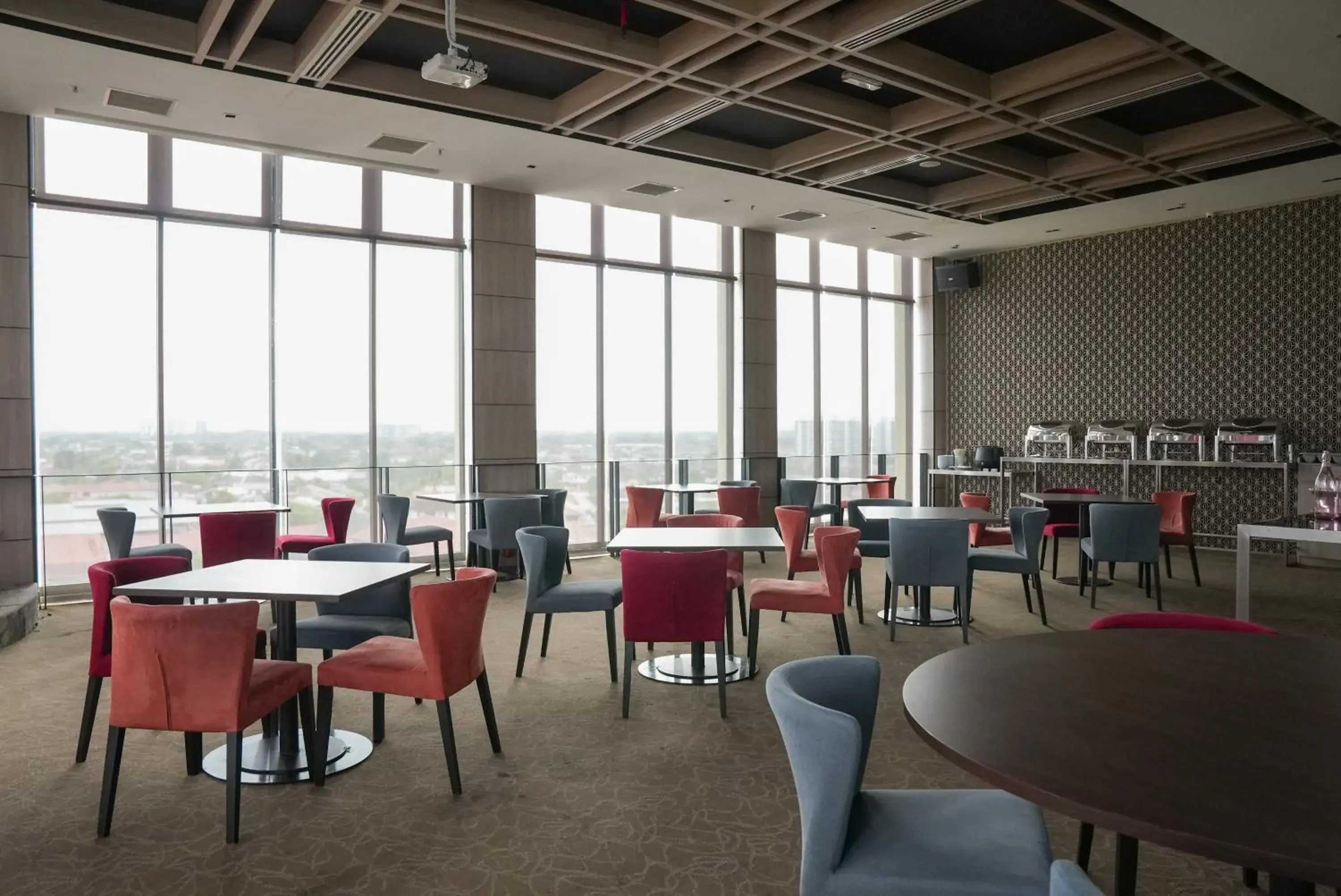 Restaurant/places to eat in Roxy Hotel & Apartments Restaurant/places to eat in Roxy Hotel & Apartments