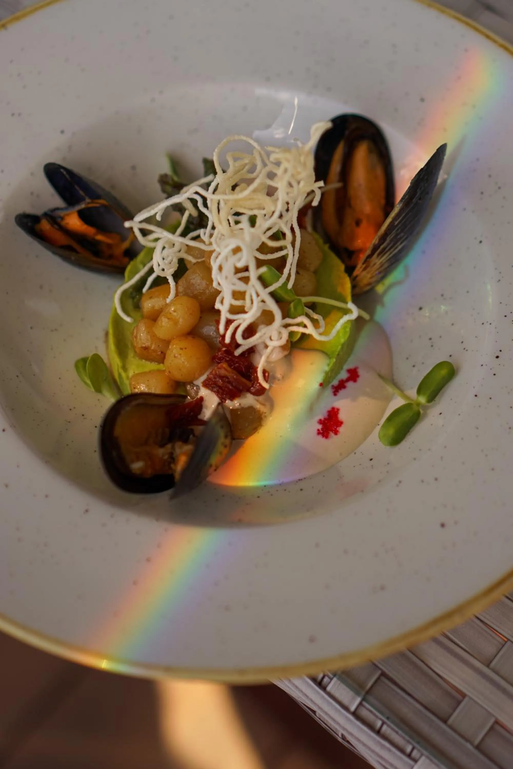 Restaurant/places to eat in Taurus City Hotel