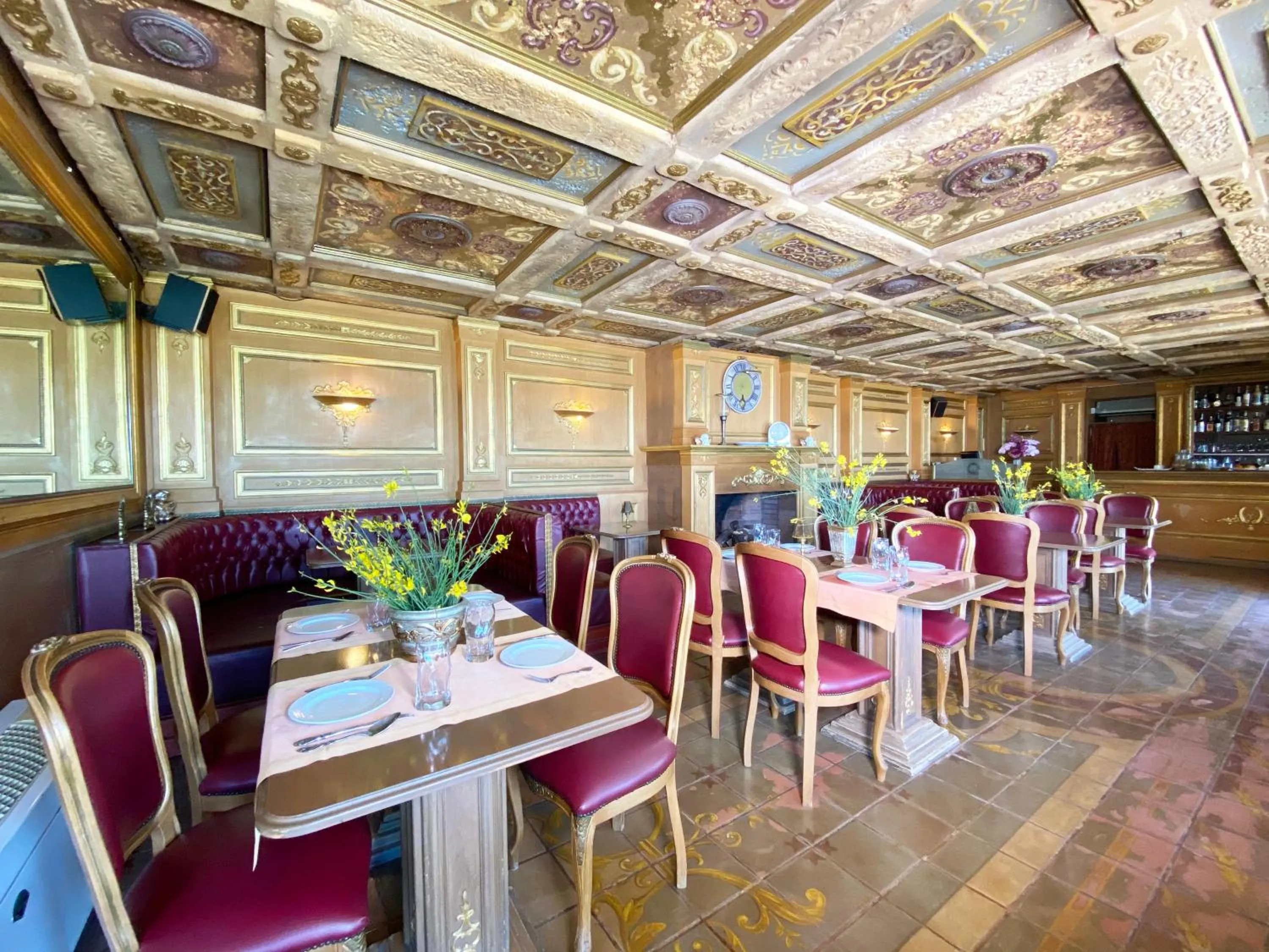 Lounge or bar in Archontika Karamarlis