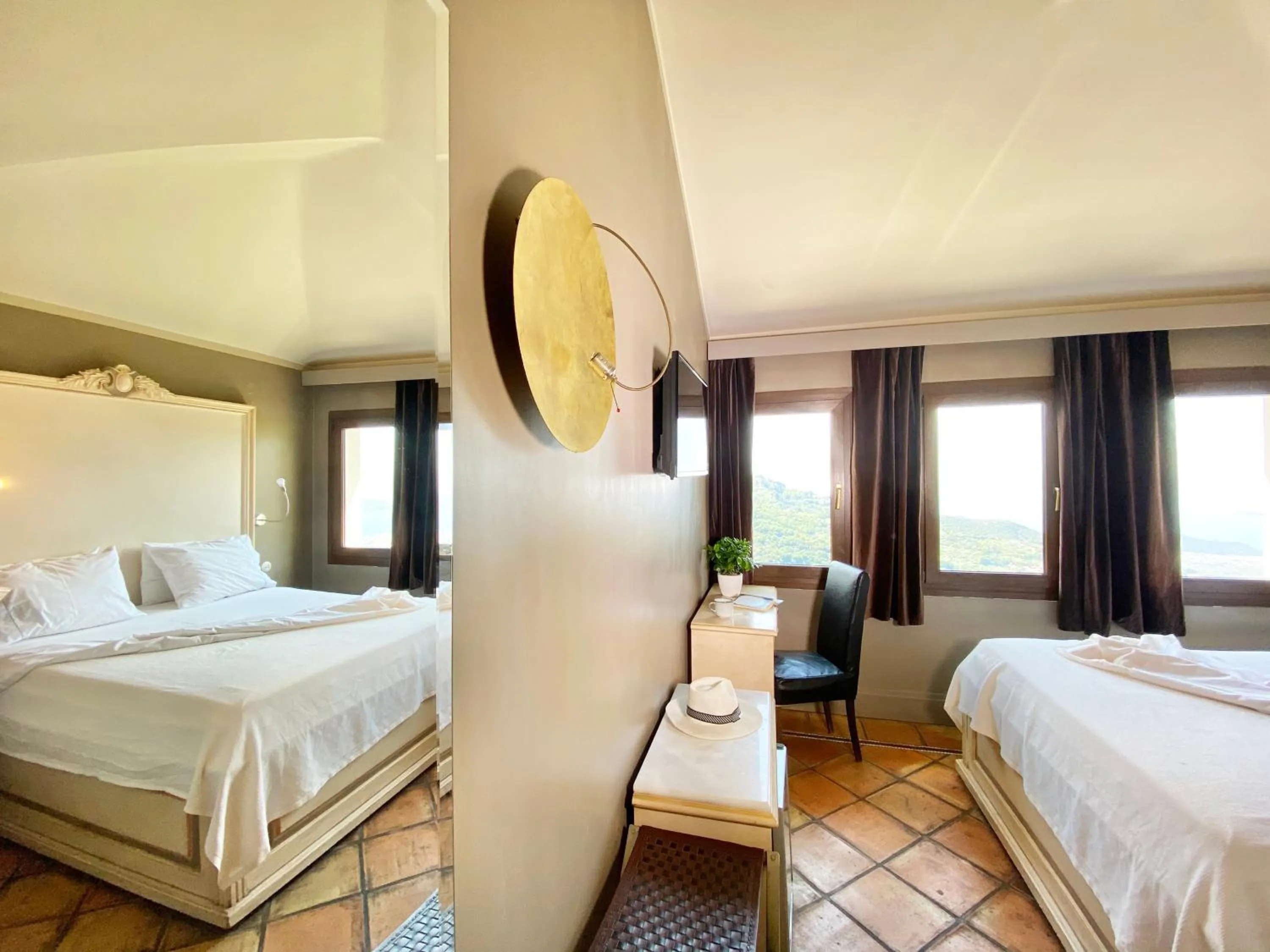 Bed in Archontika Karamarlis