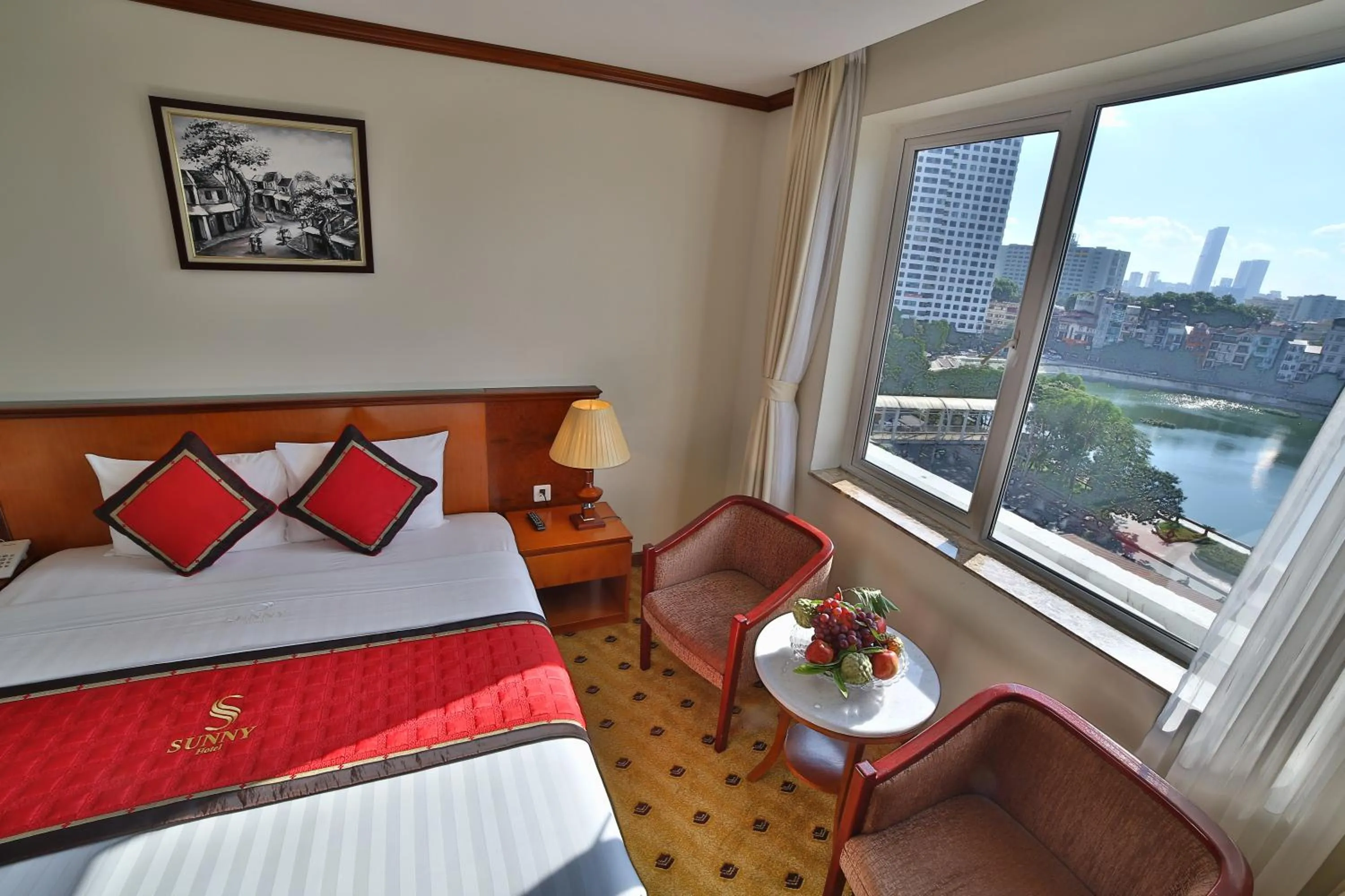 Bedroom, Bed in Sunny Hotel 1