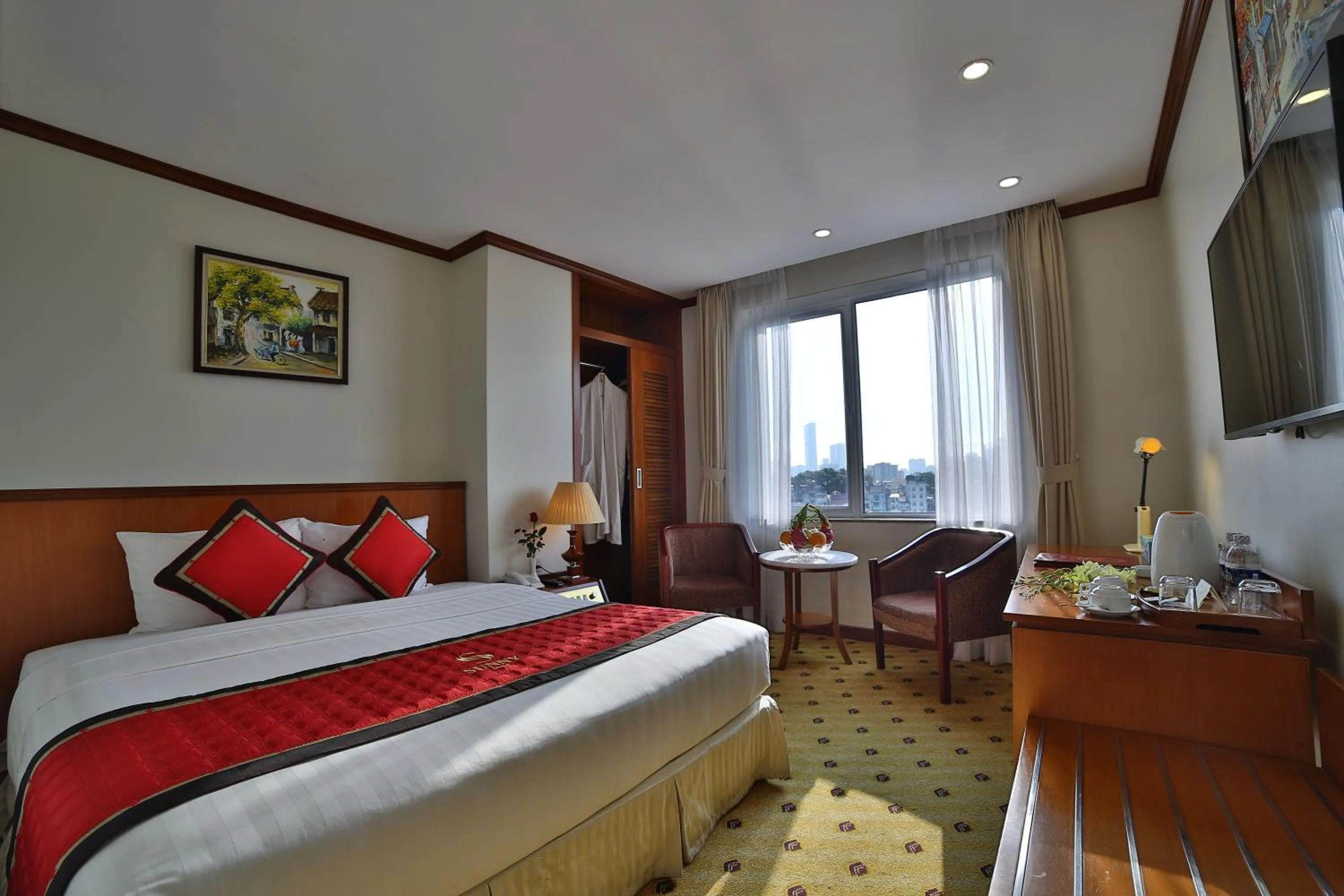 Bedroom, Bed in Sunny Hotel 1