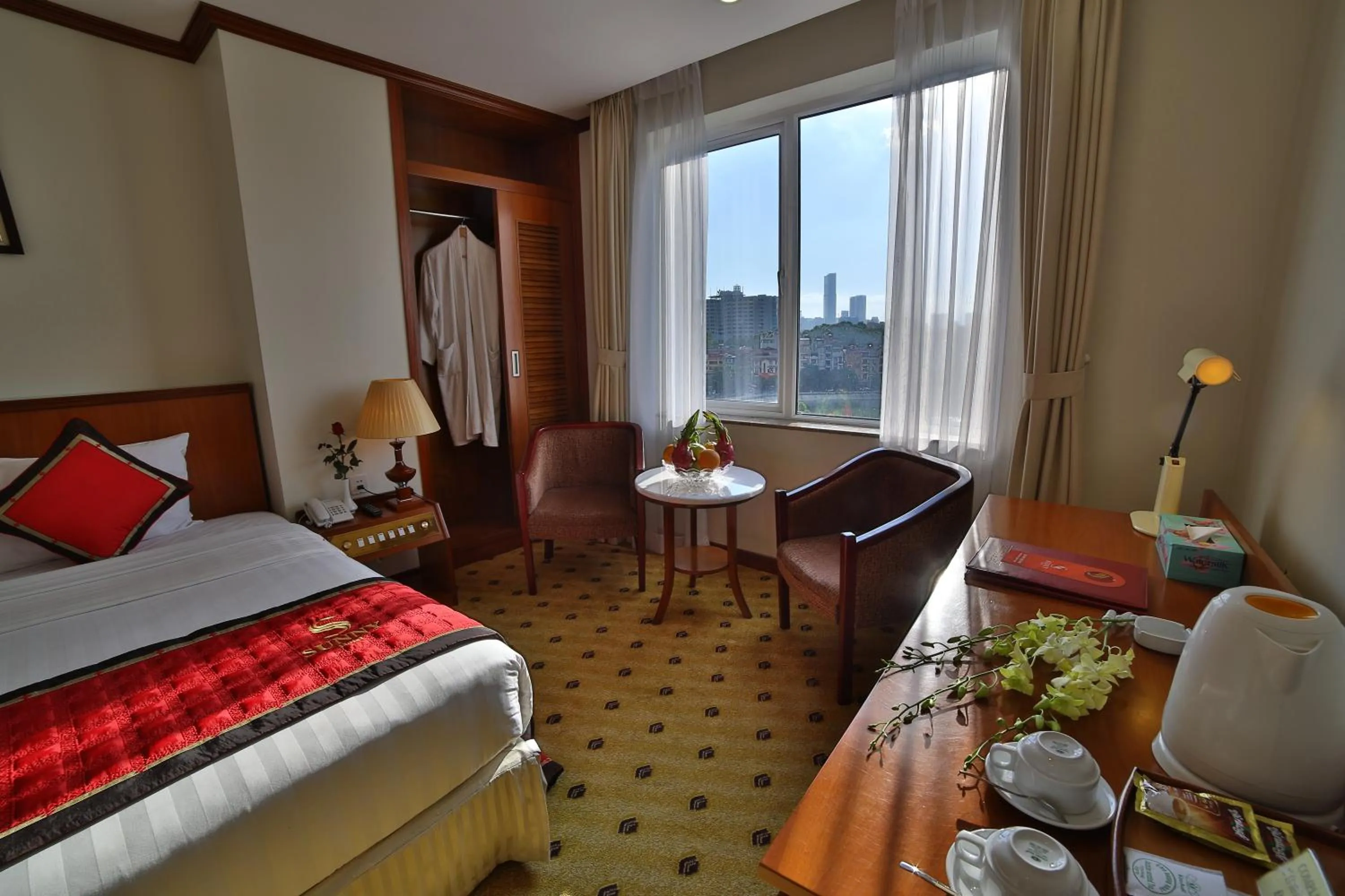 Bedroom, Bed in Sunny Hotel 1