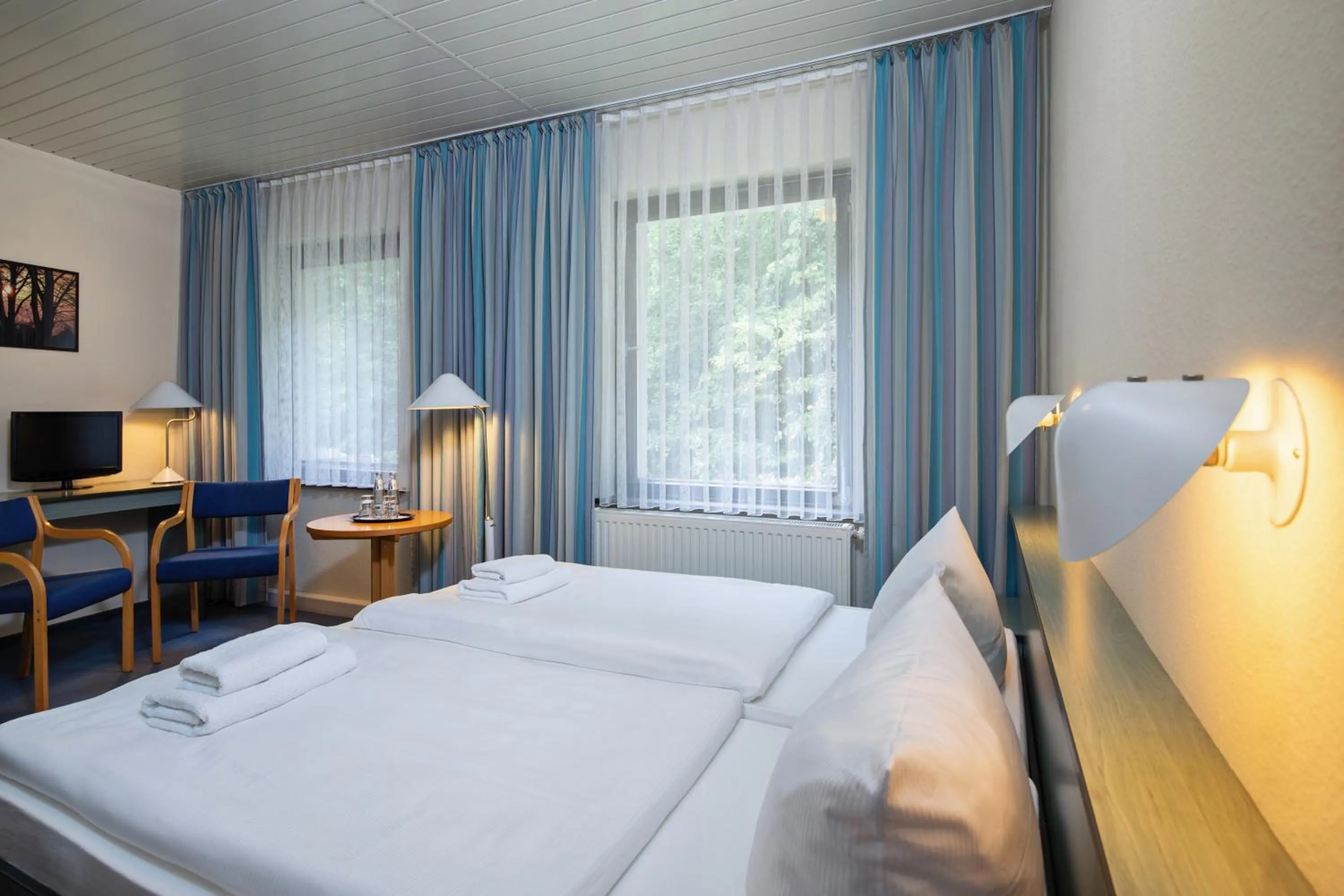 Photo of the whole room, Bed in Gästehaus Chorin