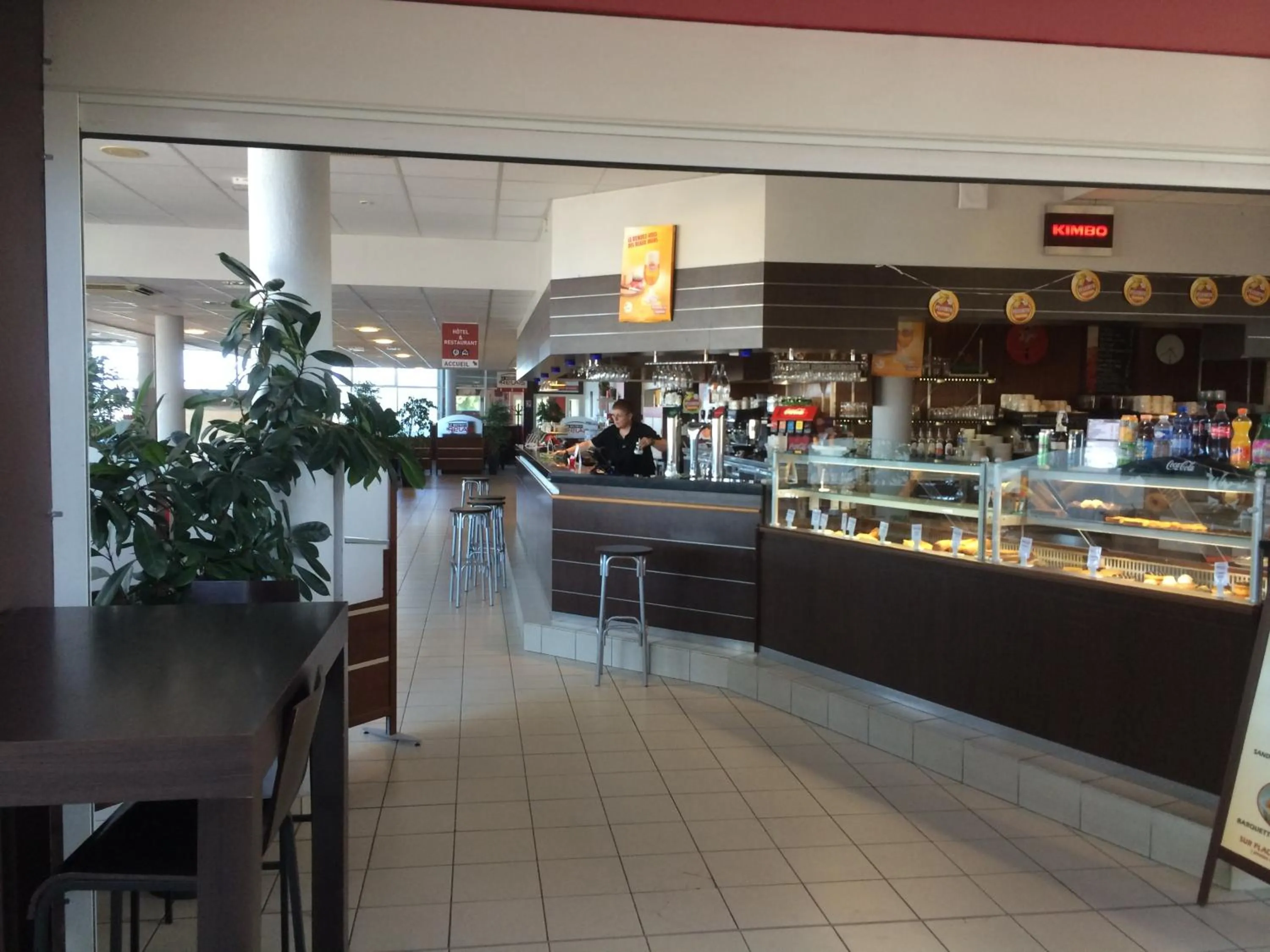 Restaurant/places to eat in Relais de Barbezieux