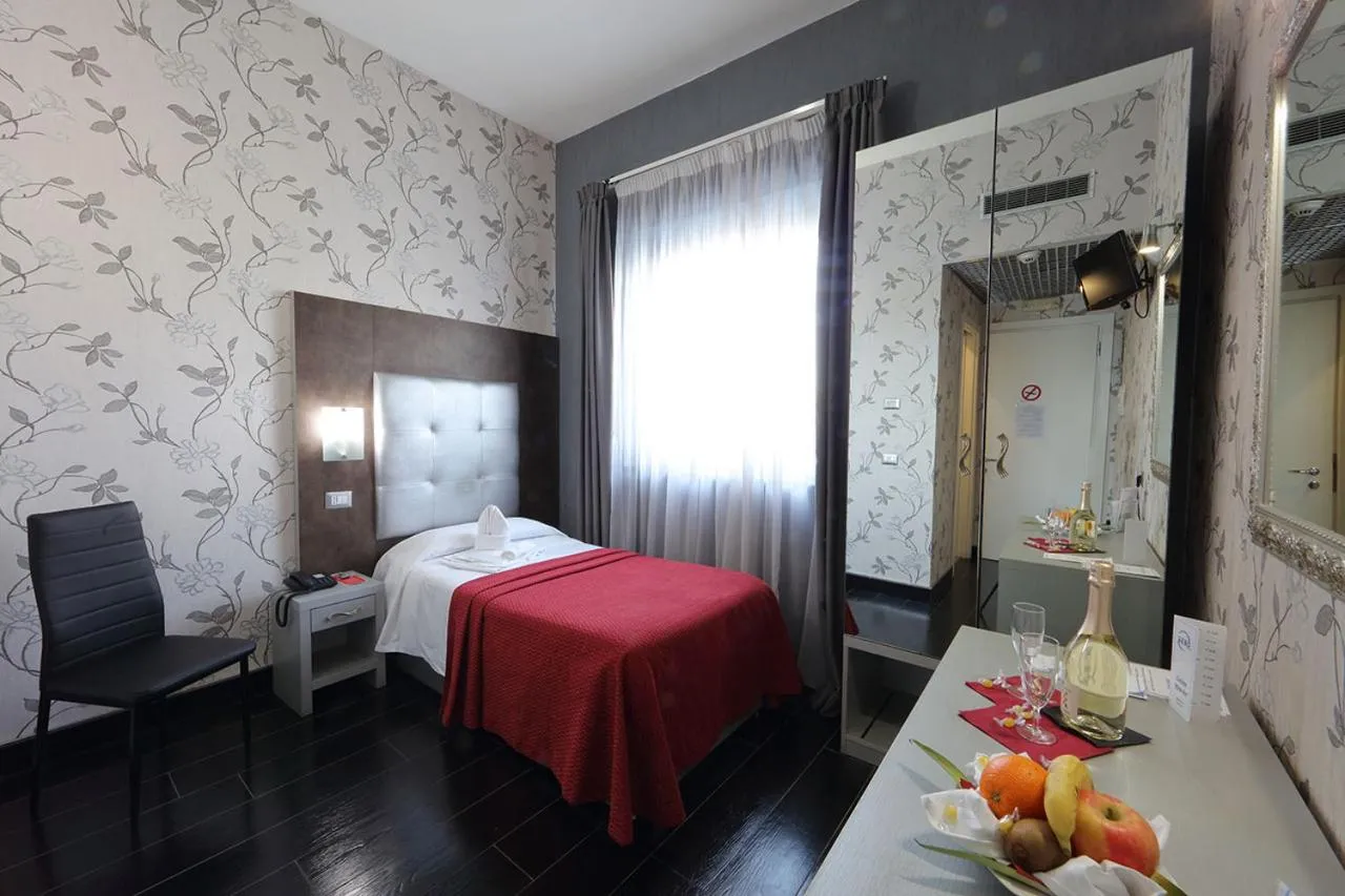 Bed in Hotel Relax Roma Nord