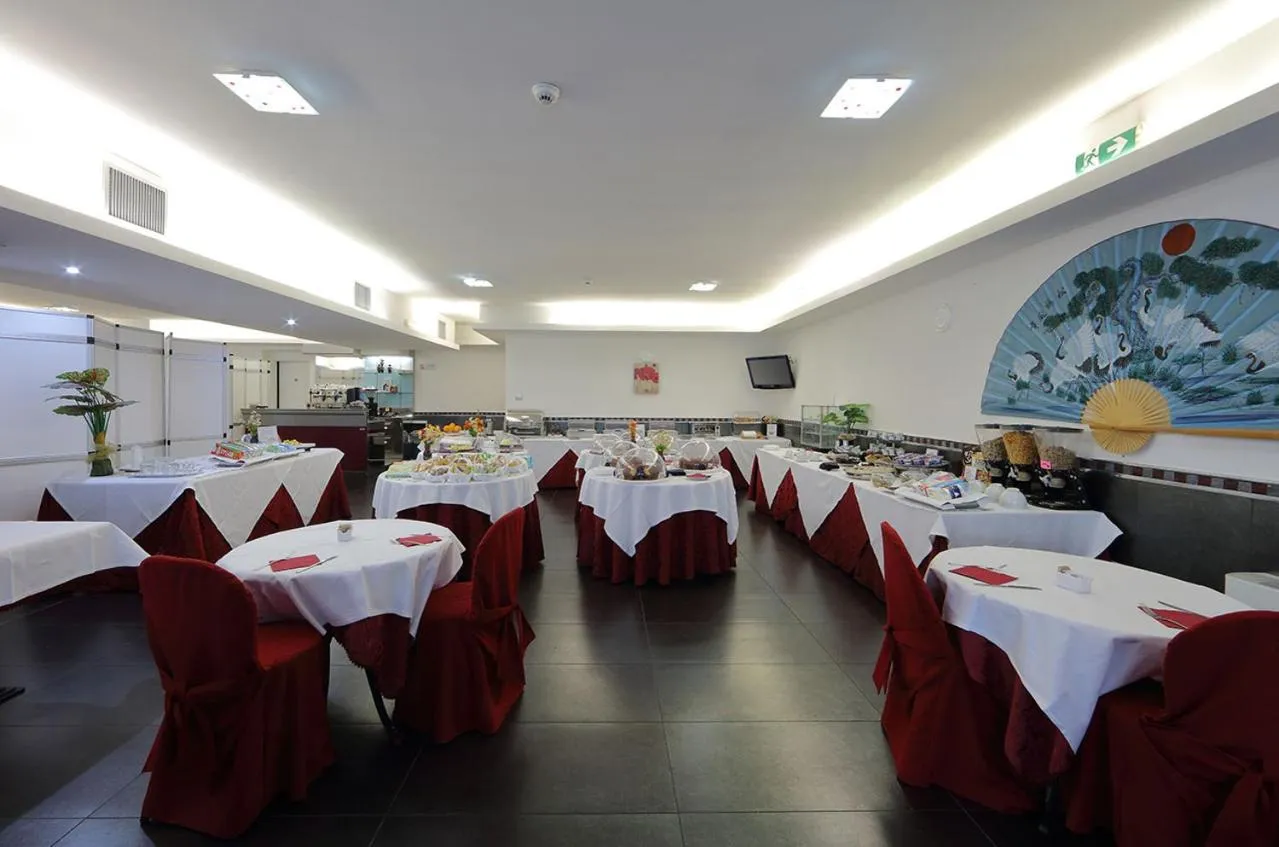 Restaurant/places to eat in Hotel Relax Roma Nord