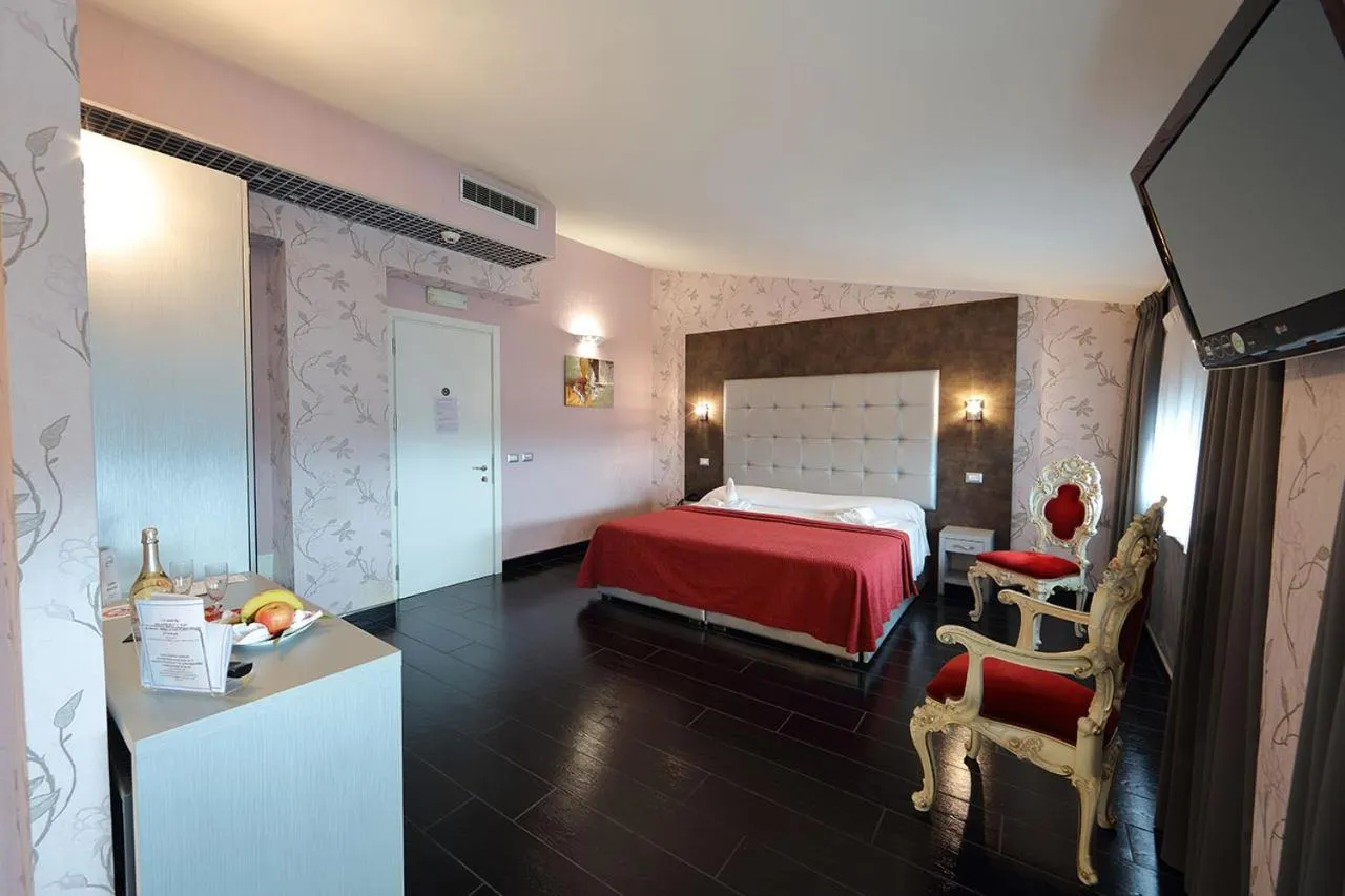 Photo of the whole room, Bed in Hotel Relax Roma Nord