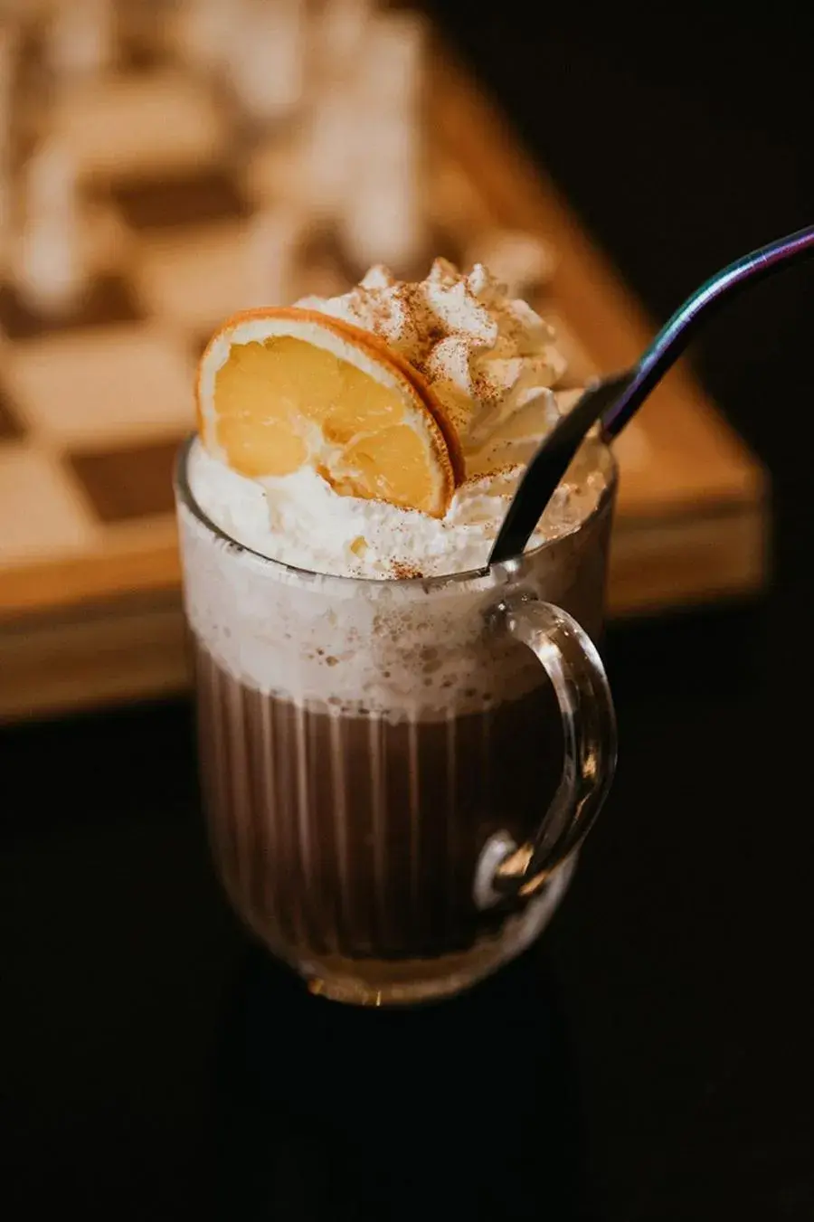 Lounge or bar in Hotel Spa Azteca Barcelonnette Lounge or bar in Hotel Spa Azteca Barcelonnette