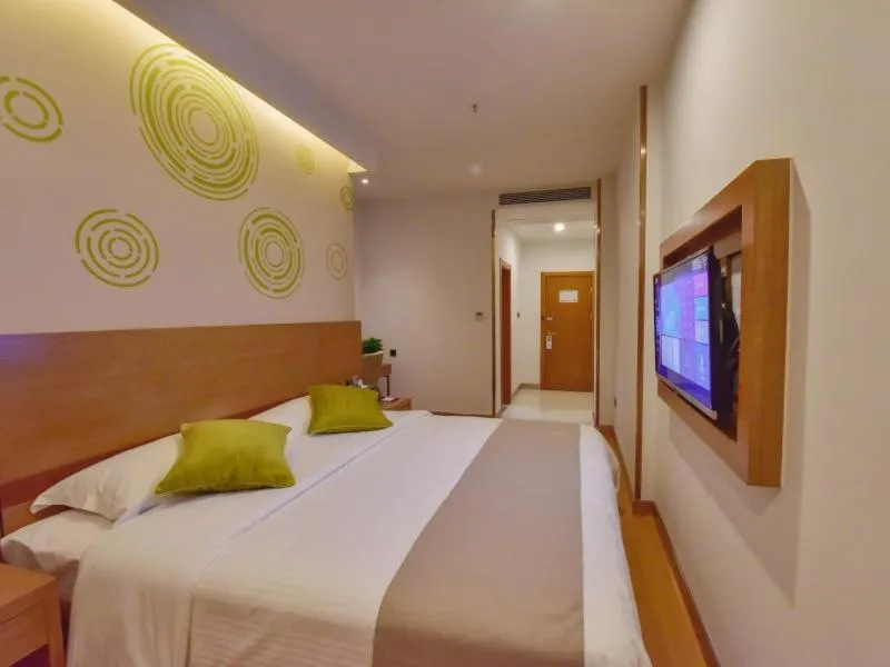 Bed in GreenTree Inn Huanggang Qichun County Ouyada Square Express Hotel