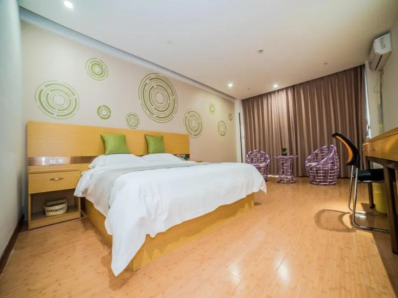 Bed in GreenTree Inn Zhejiang Ningbo District Huashan Road And Huanghe Road Express Hotel
