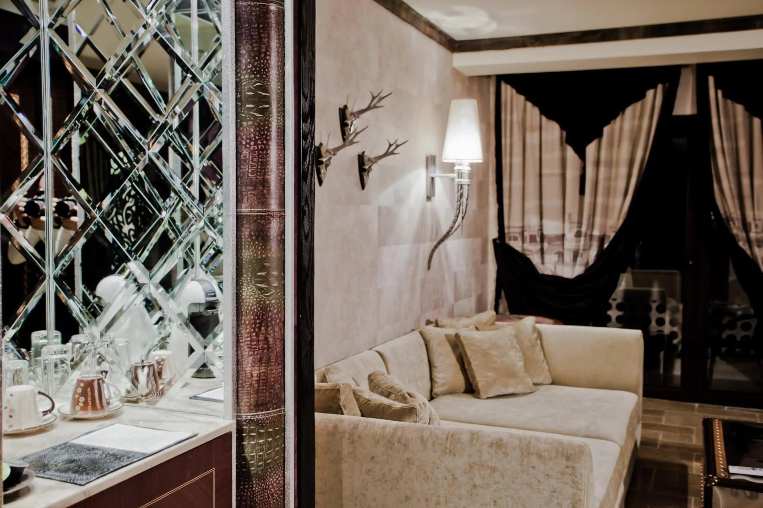 Seating area in Royal Castle Design & SPA