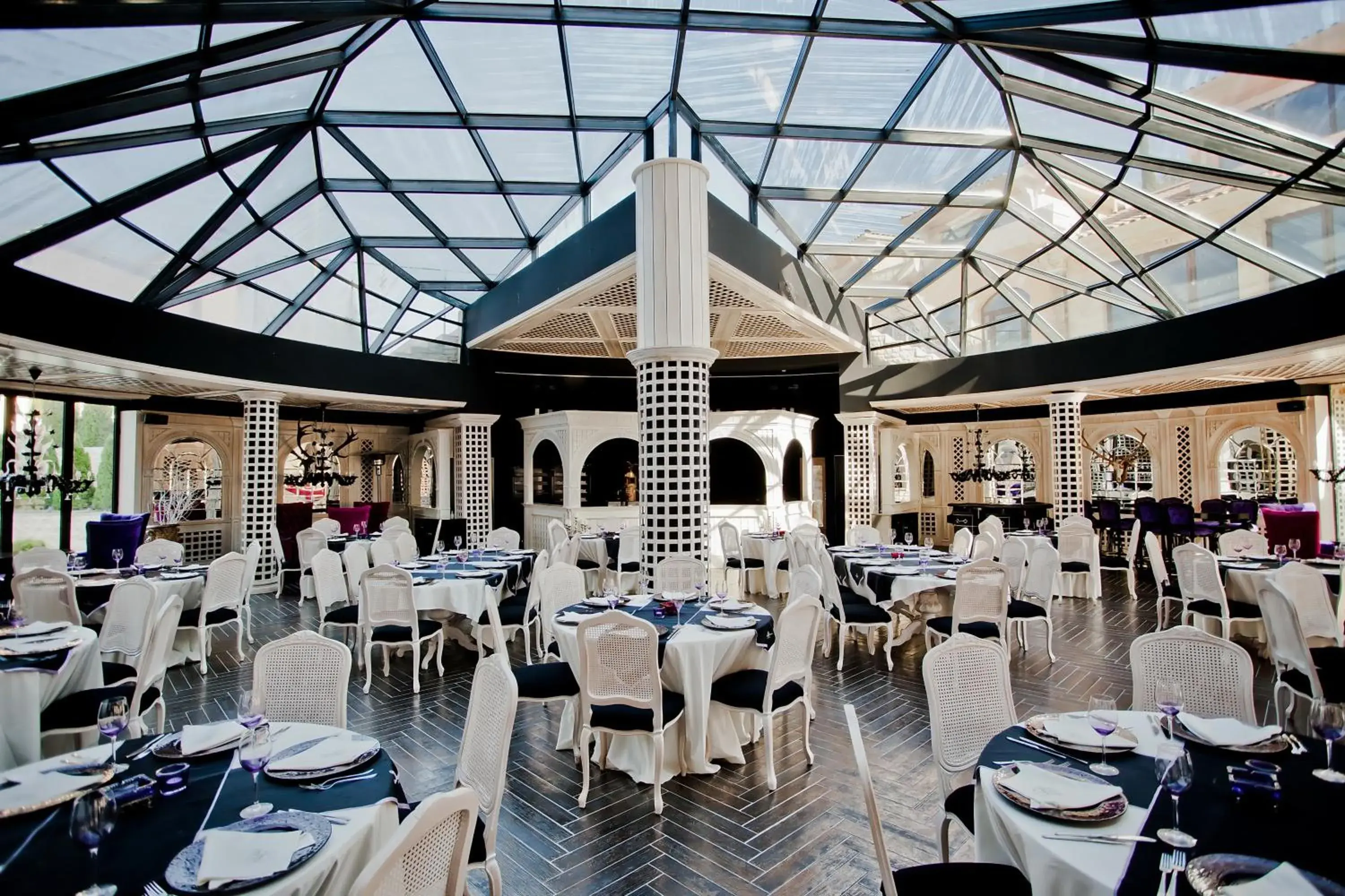 Restaurant/places to eat in Royal Castle Design & SPA Restaurant/places to eat in Royal Castle Design & SPA