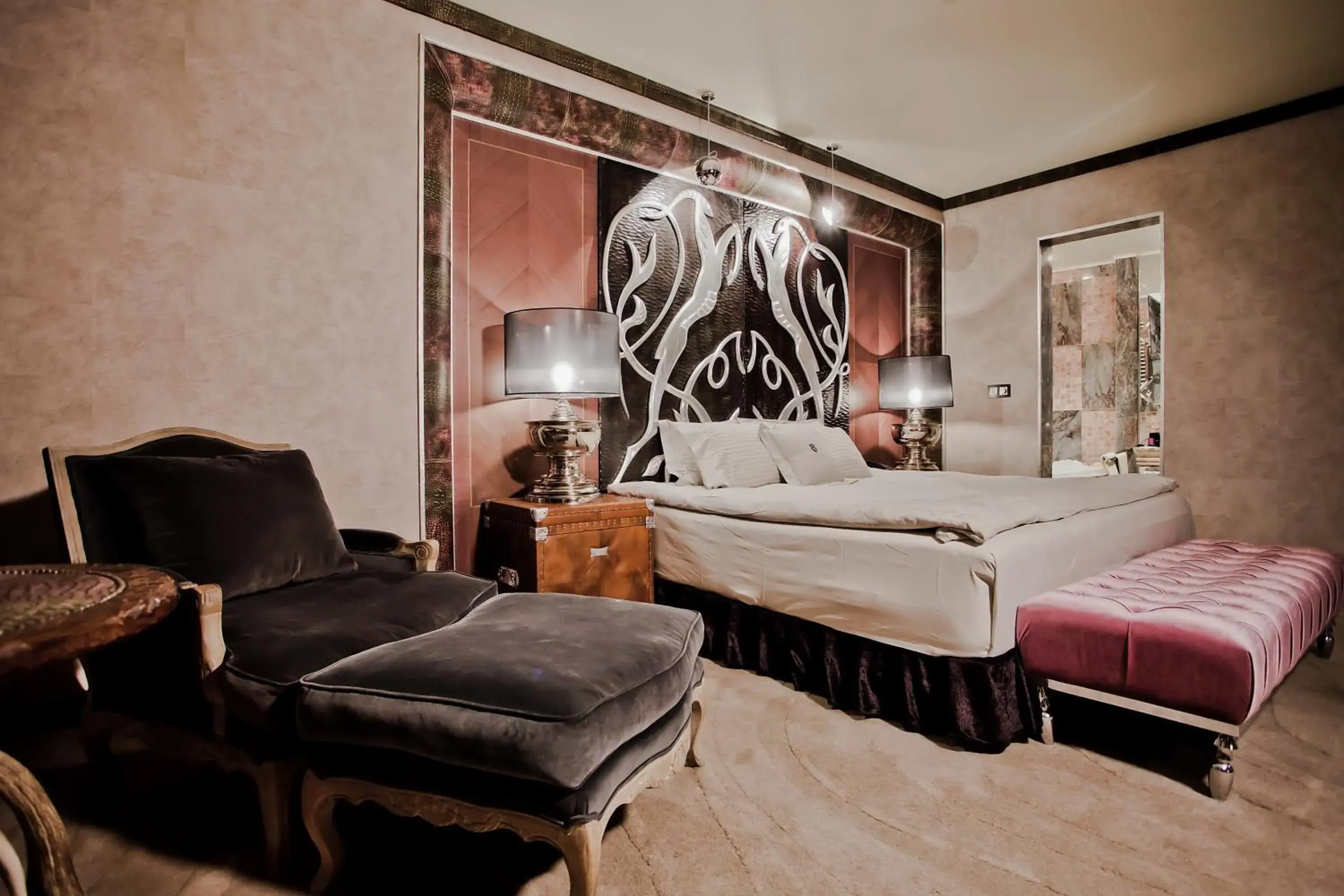 Bed in Royal Castle Design & SPA Bed in Royal Castle Design & SPA