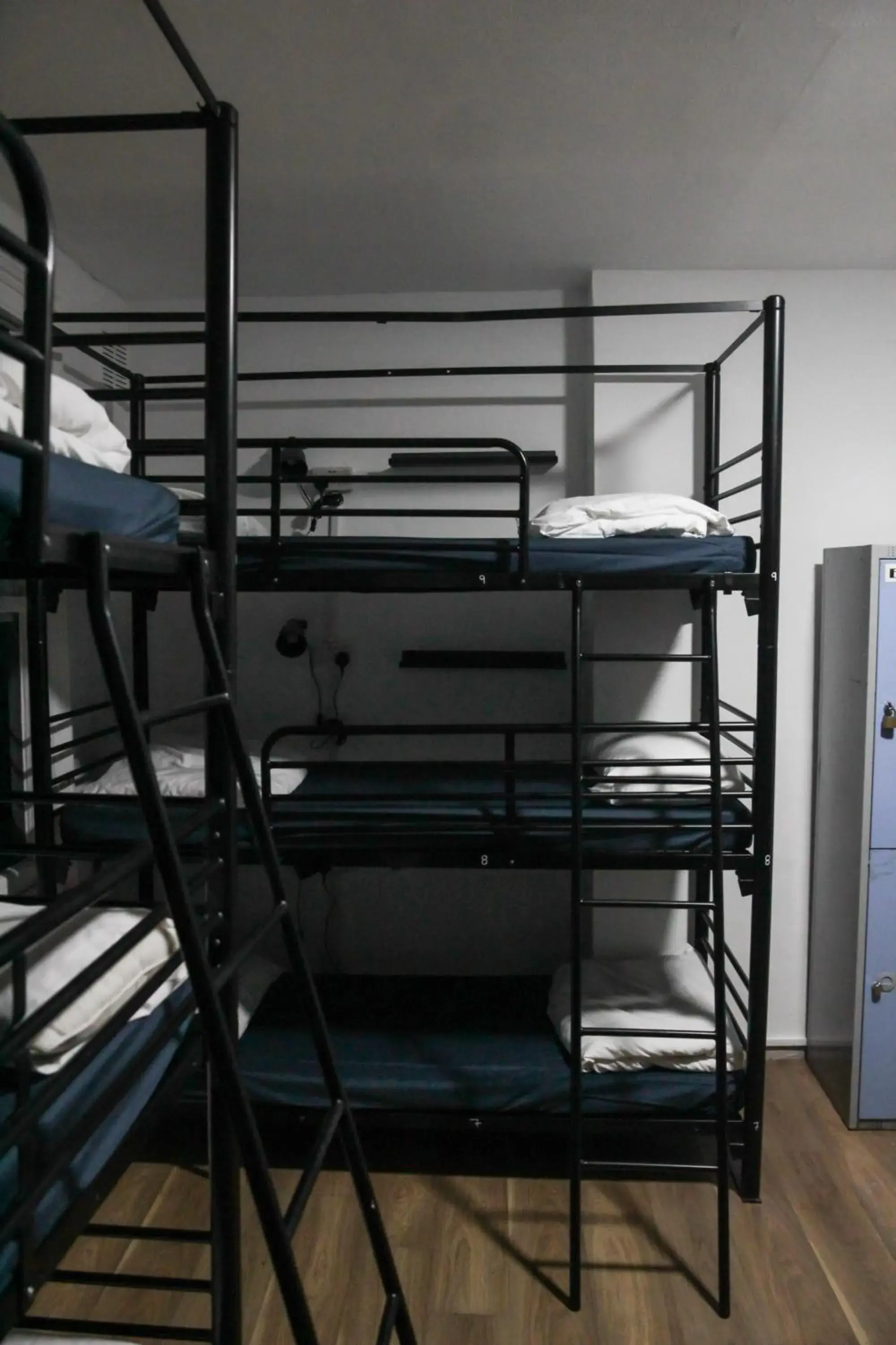 Bedroom, Bed in Onefam Waterloo 18-36 years old Bedroom, Bed in Onefam Waterloo 18-36 years old