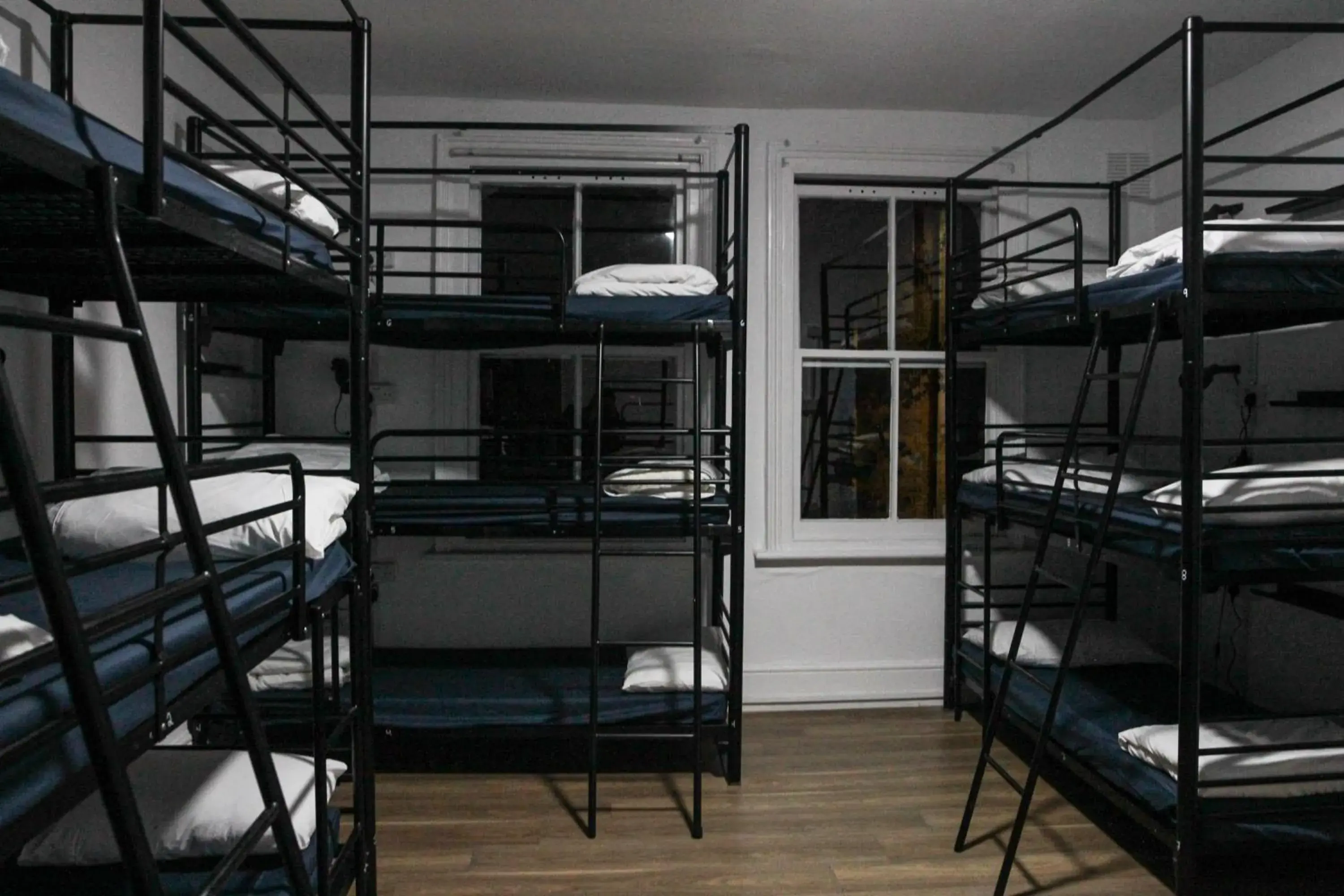 Bedroom, Bed in Onefam Waterloo 18-36 years old Bedroom, Bed in Onefam Waterloo 18-36 years old