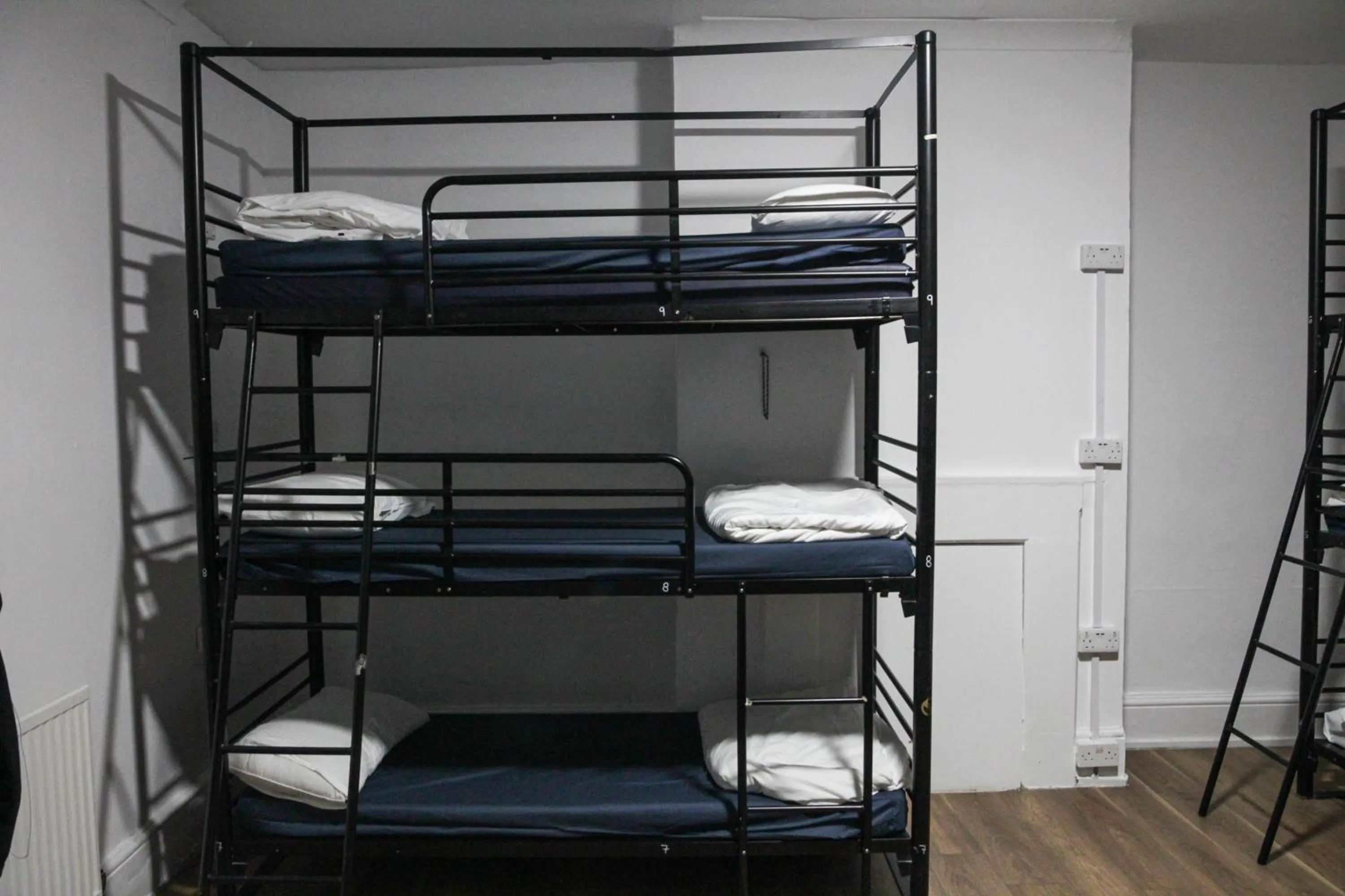 Bedroom, Bed in Onefam Waterloo 18-36 years old