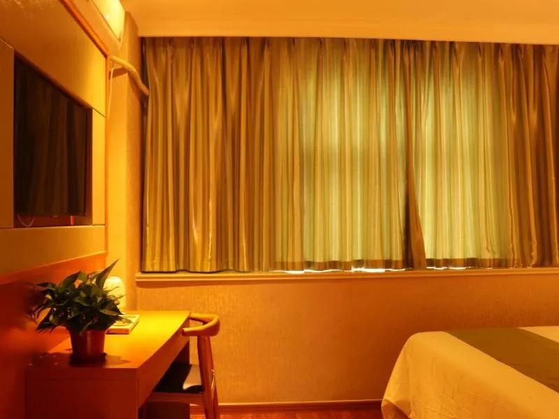 Bed in Shell Rizhao Donggang District Bus station Hotel