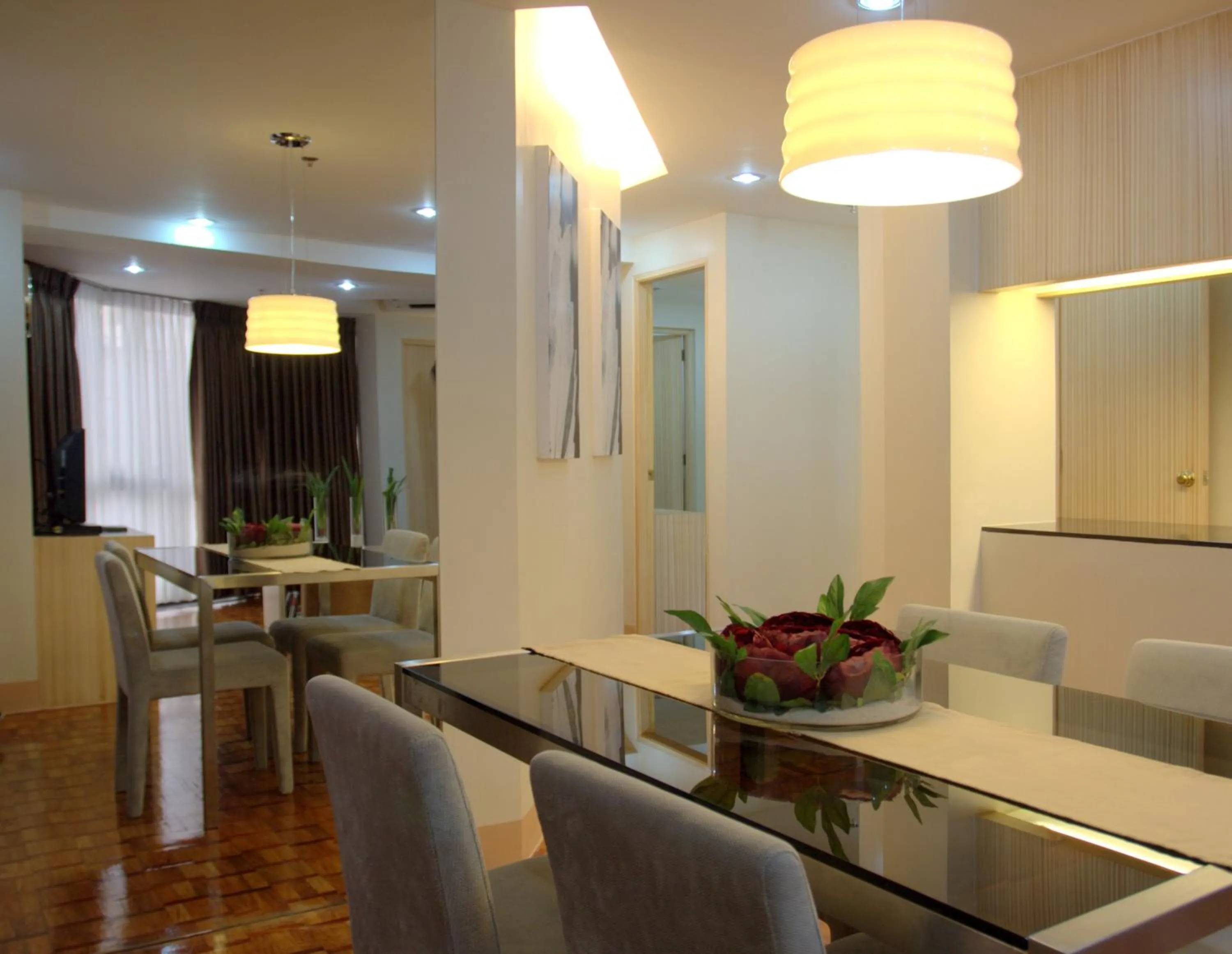 Dining area in Prince Plaza II Condotel