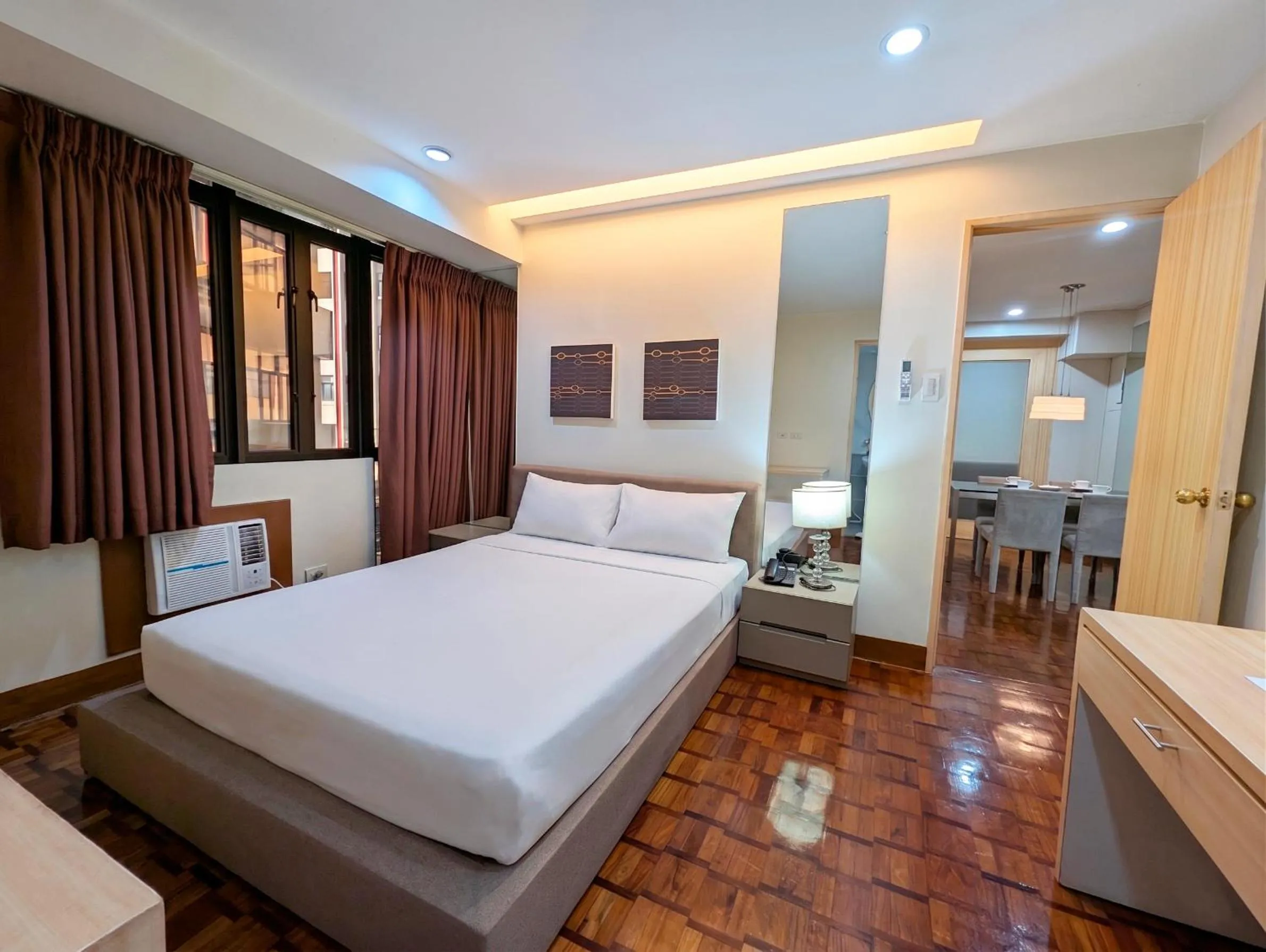 Bedroom, Bed in Prince Plaza II Condotel