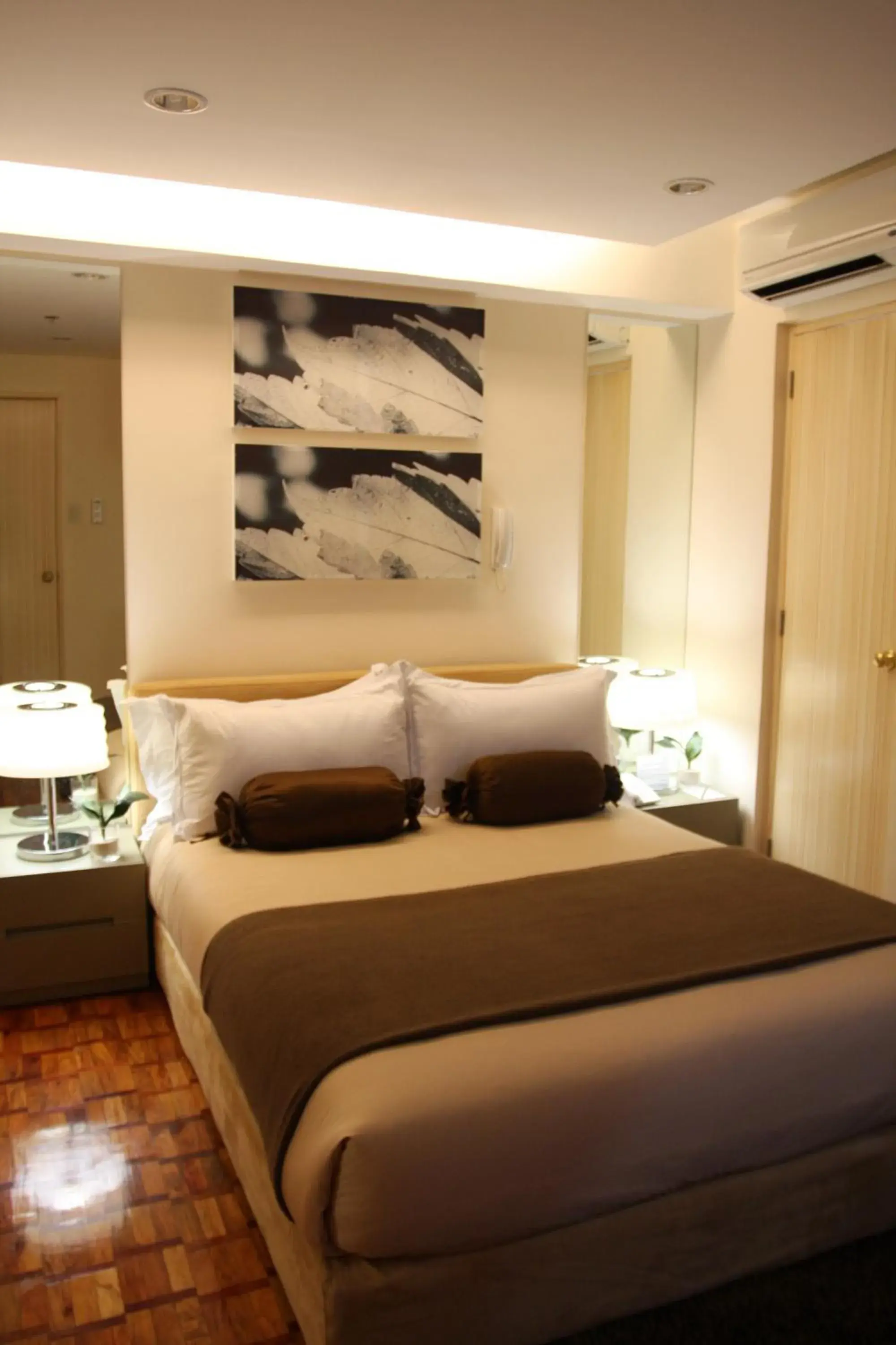 Bed in Prince Plaza II Condotel Bed in Prince Plaza II Condotel