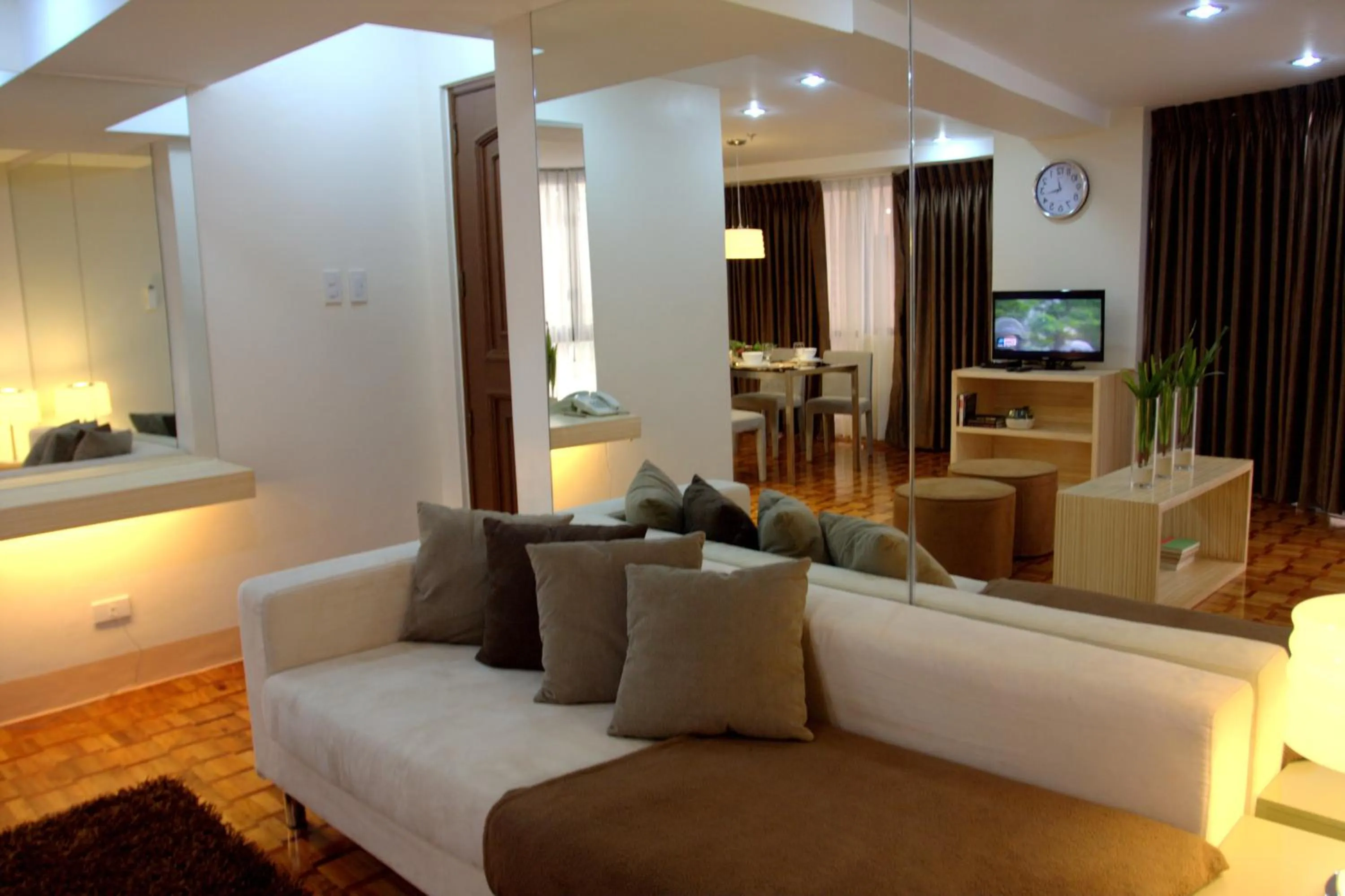 Seating area in Prince Plaza II Condotel