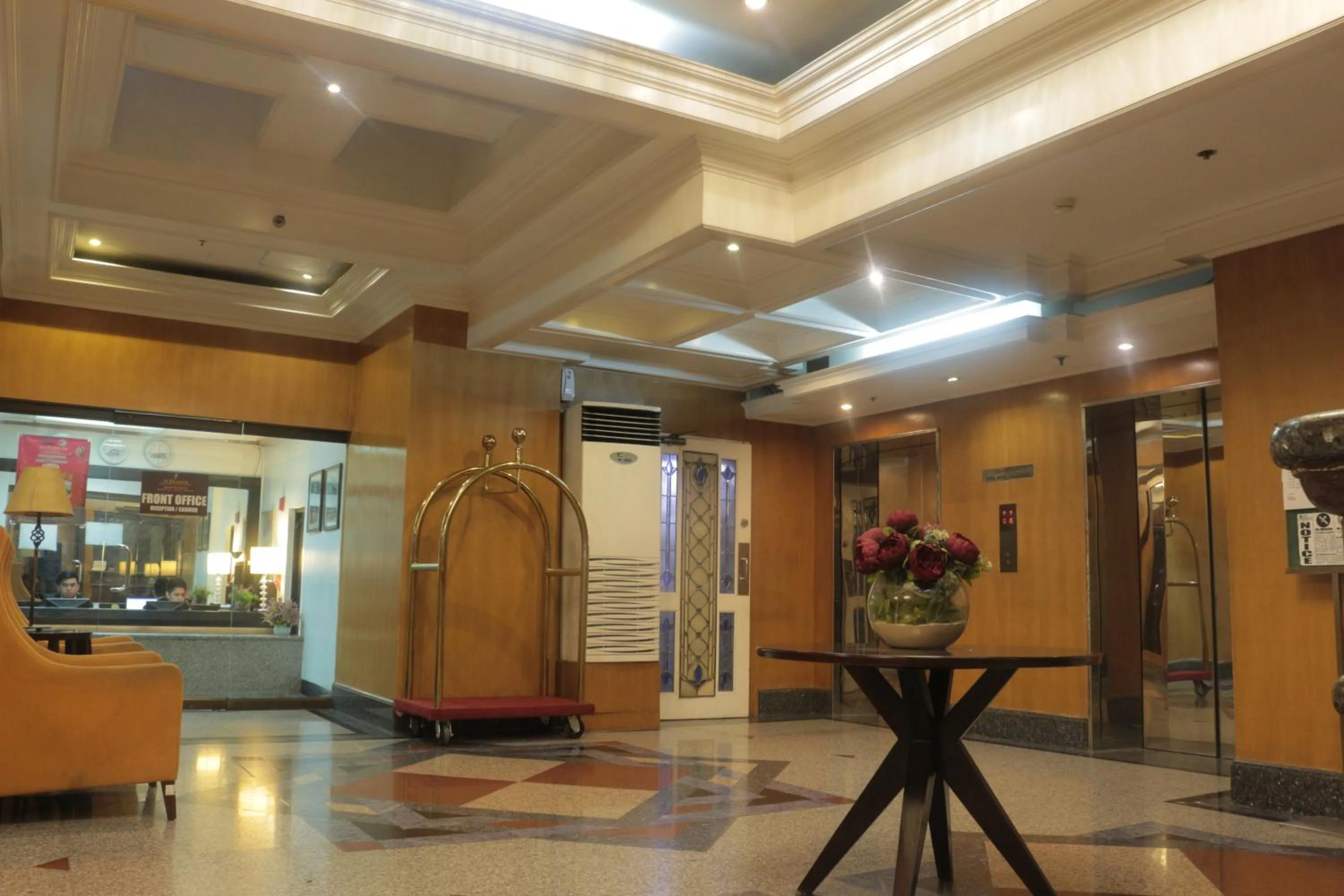 Lobby or reception in Prince Plaza II Condotel