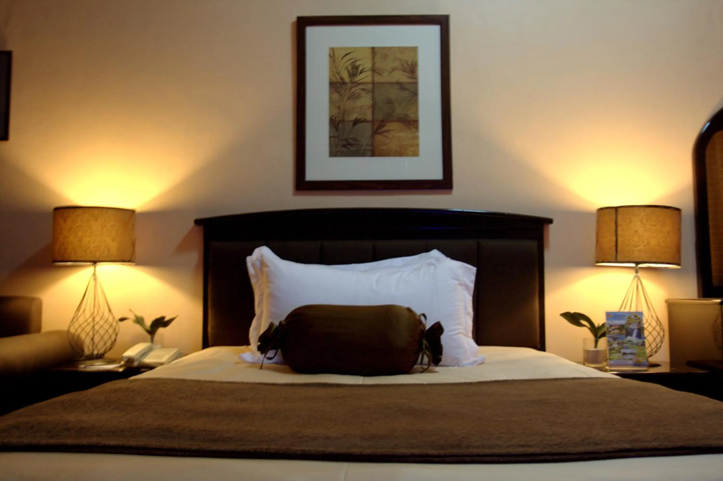 Bed in Prince Plaza II Condotel