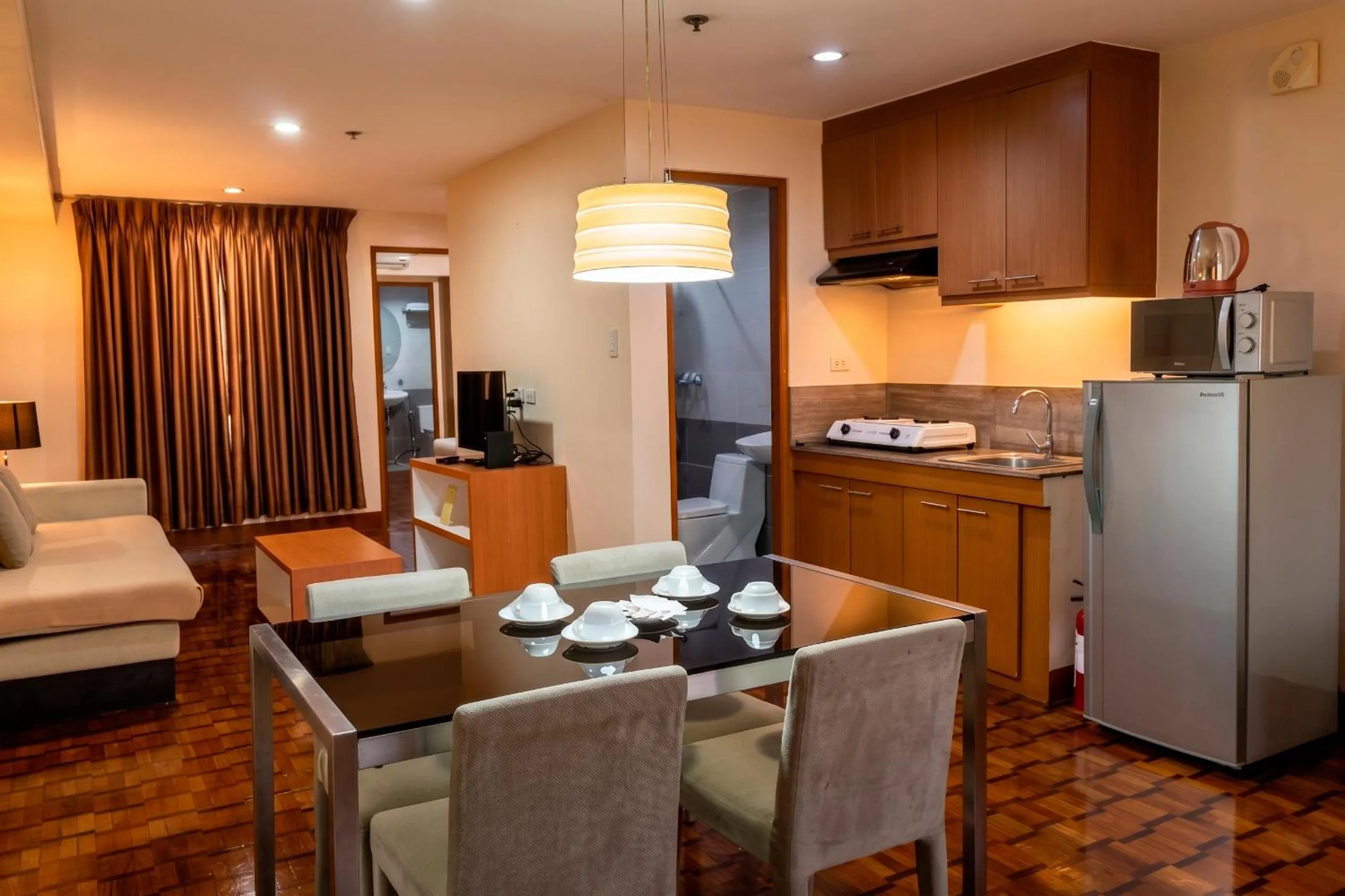 Dining area in Prince Plaza II Condotel