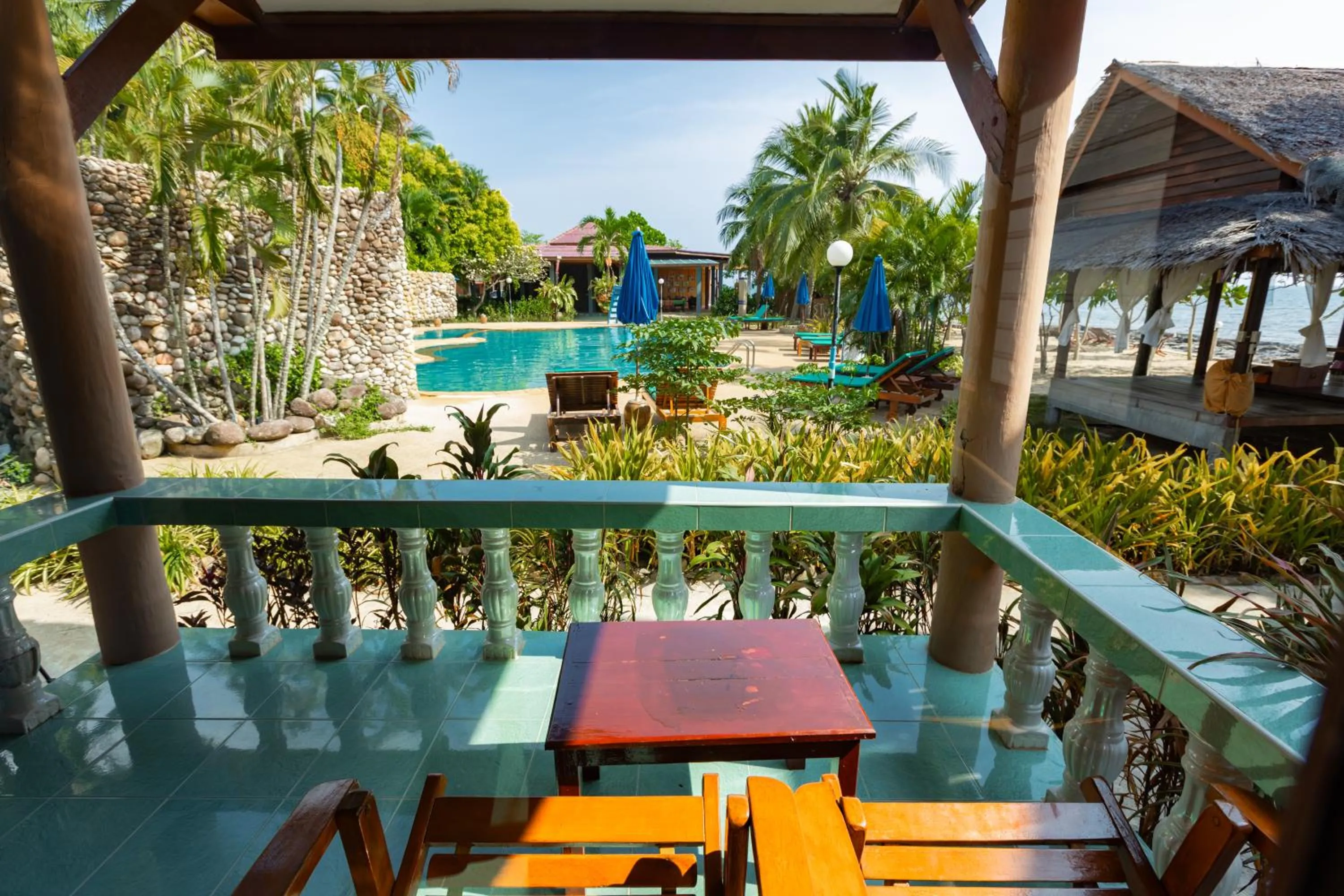 Swimming pool in Dream Team Beach Resort