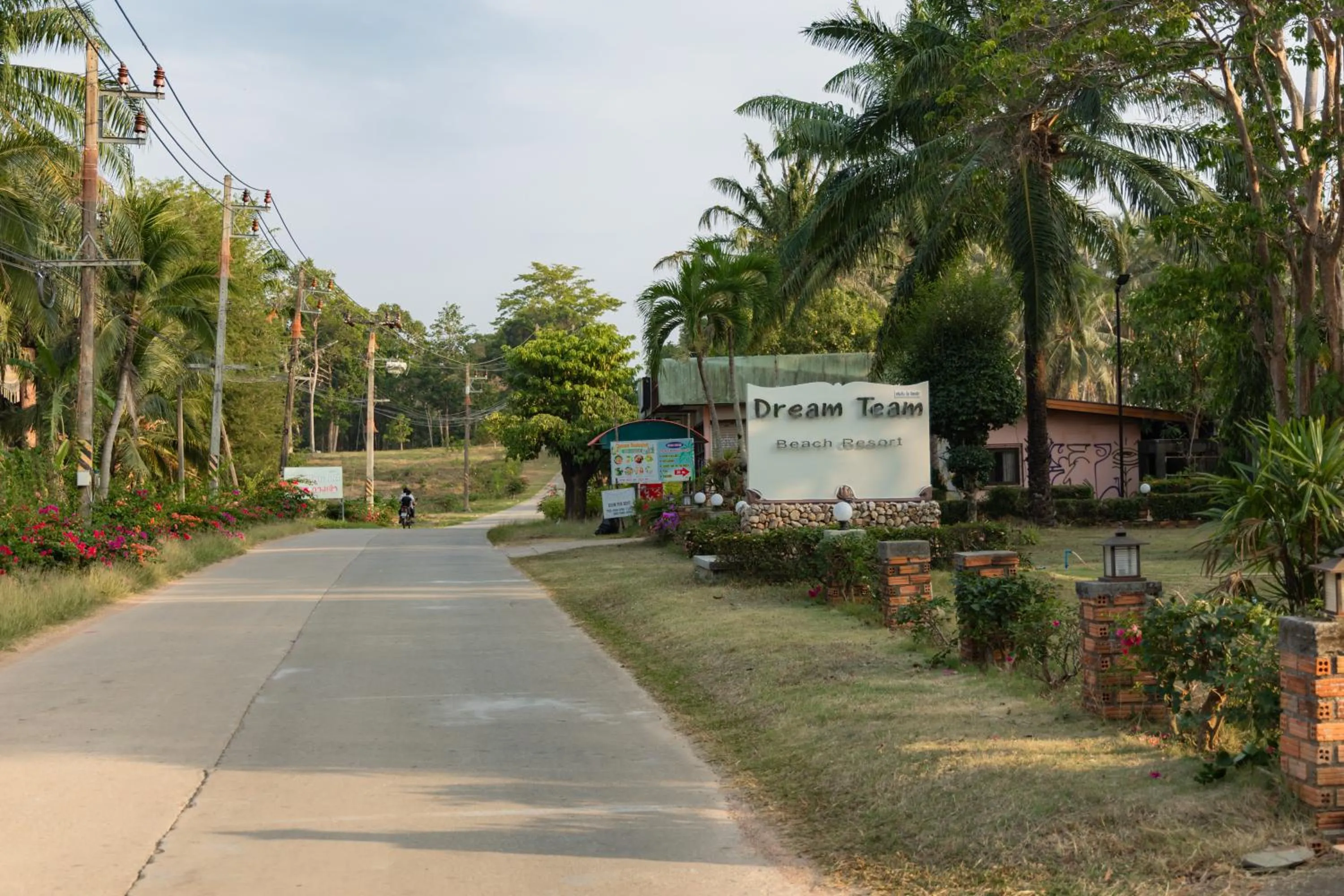 Street view in Dream Team Beach Resort