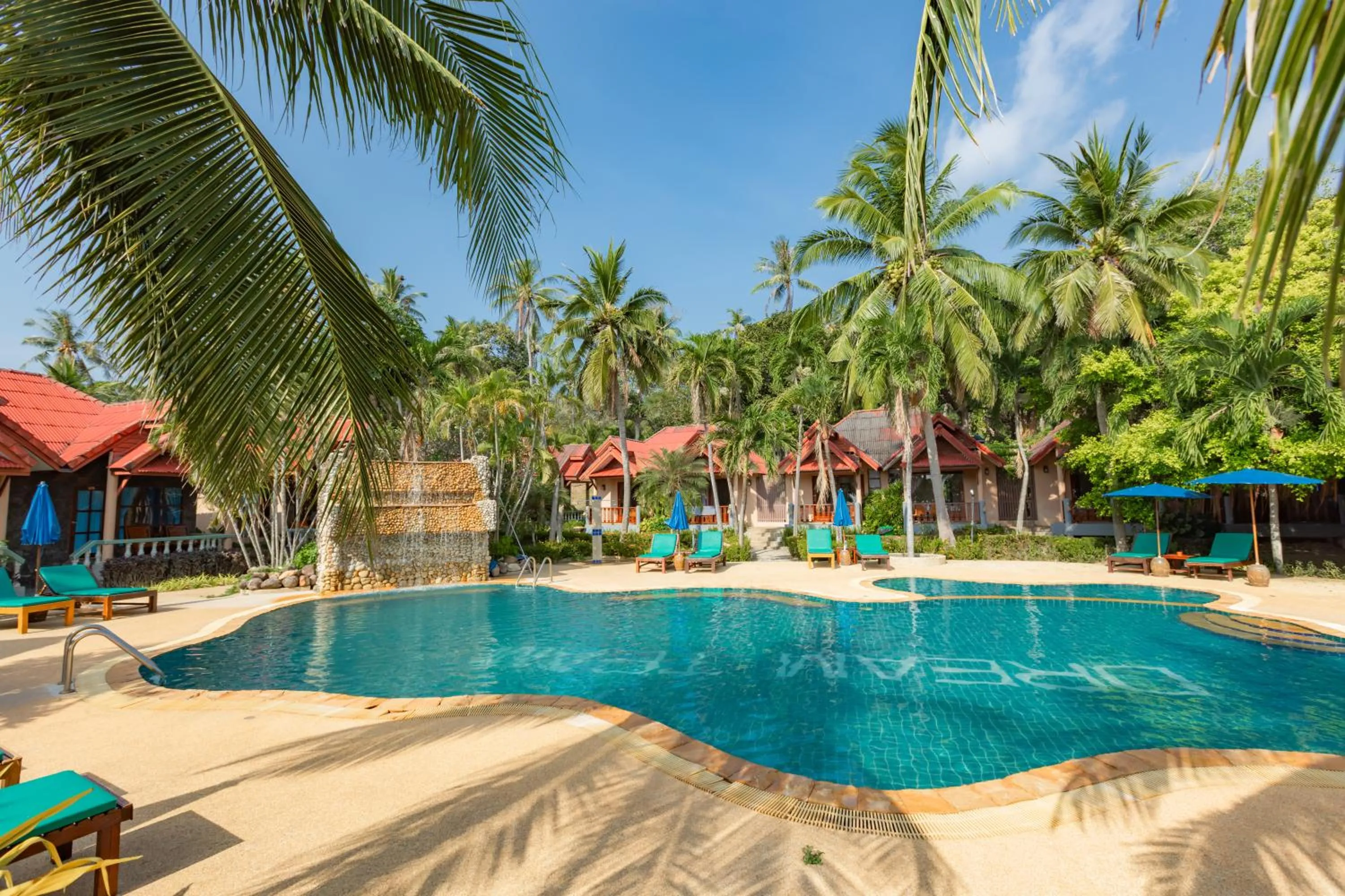 Pool view in Dream Team Beach Resort