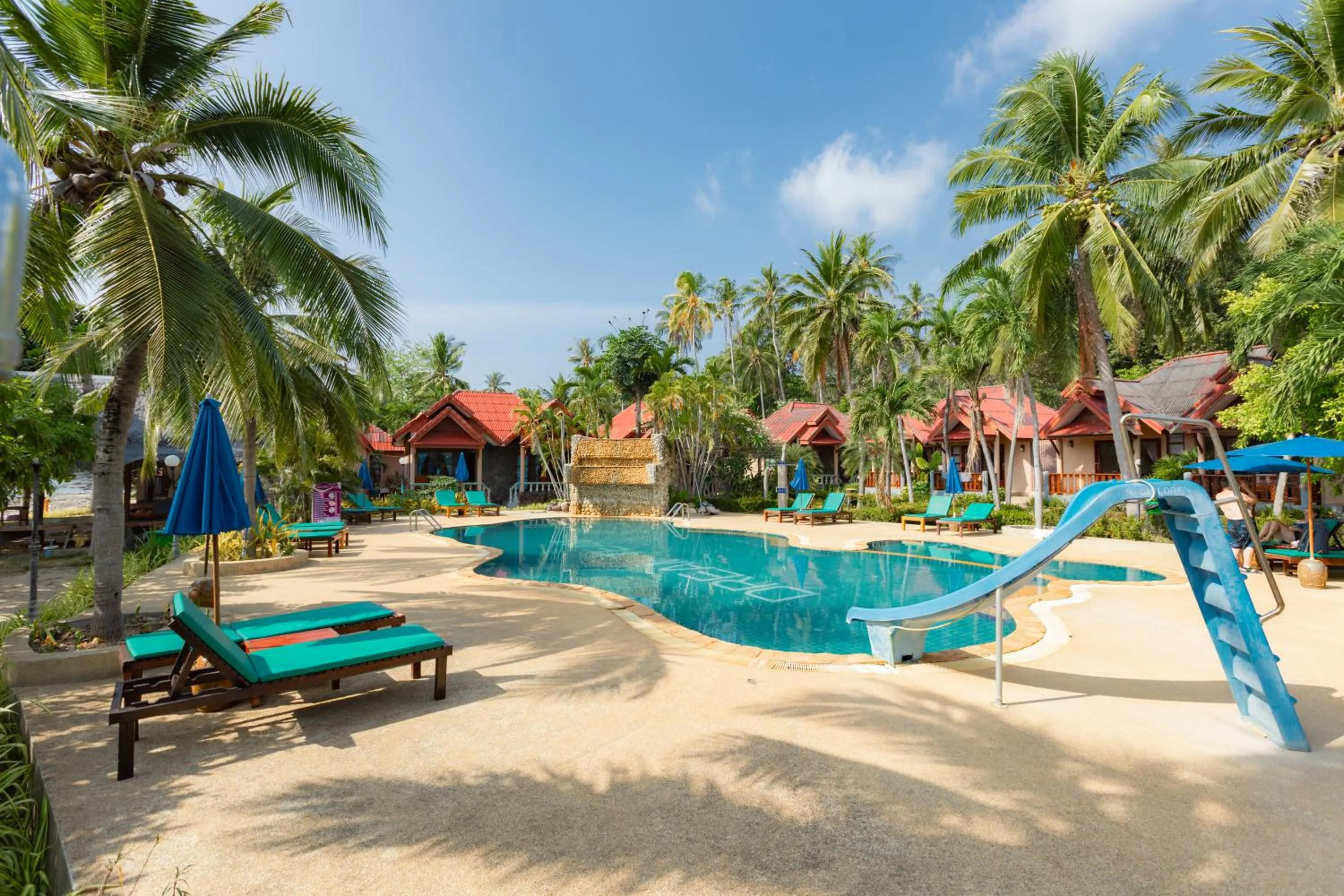 Pool view in Dream Team Beach Resort