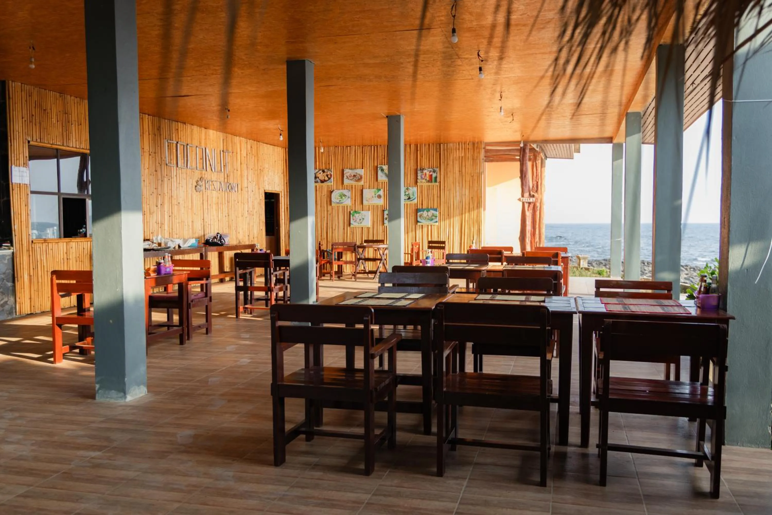 Restaurant/places to eat in Dream Team Beach Resort