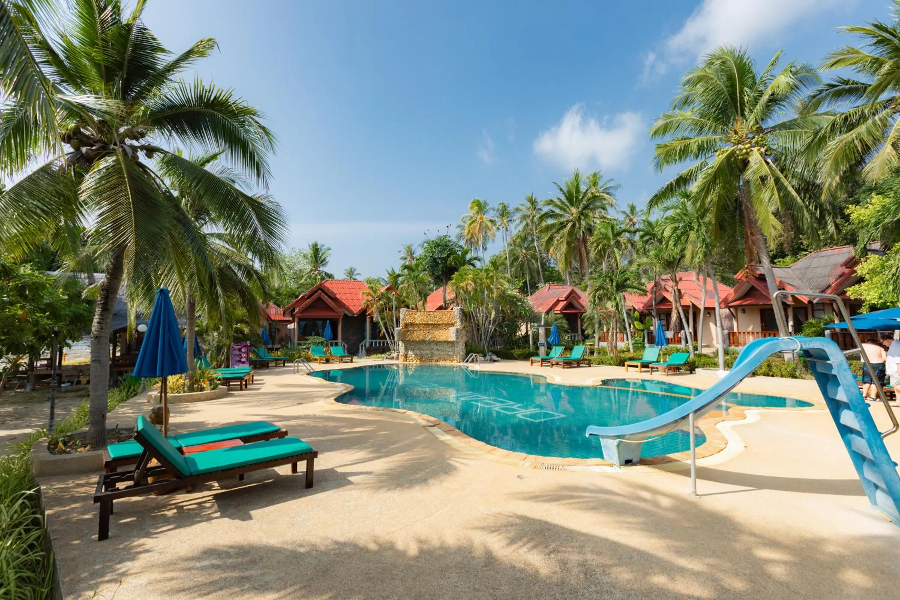 Pool view in Dream Team Beach Resort