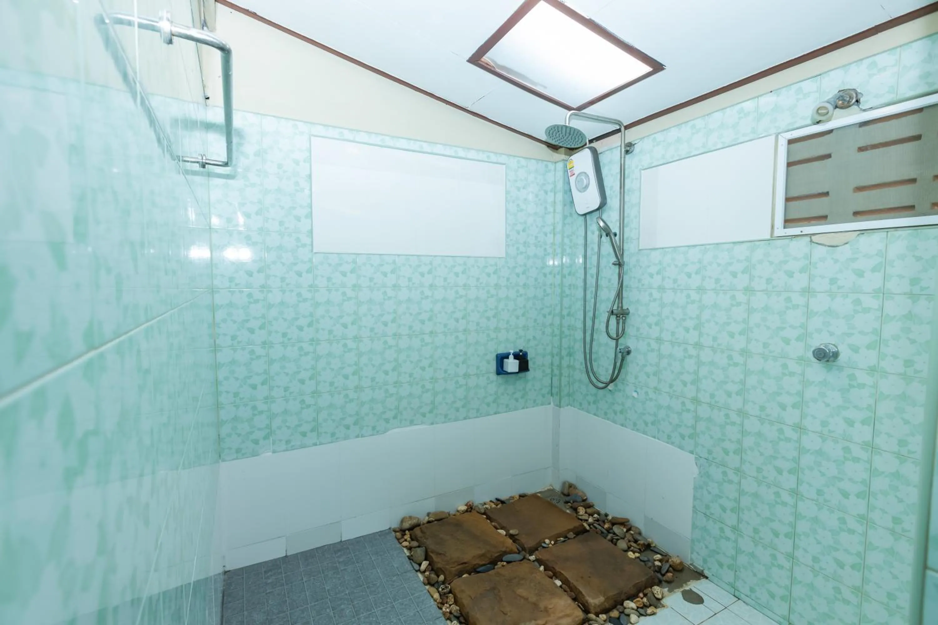 Shower in Dream Team Beach Resort