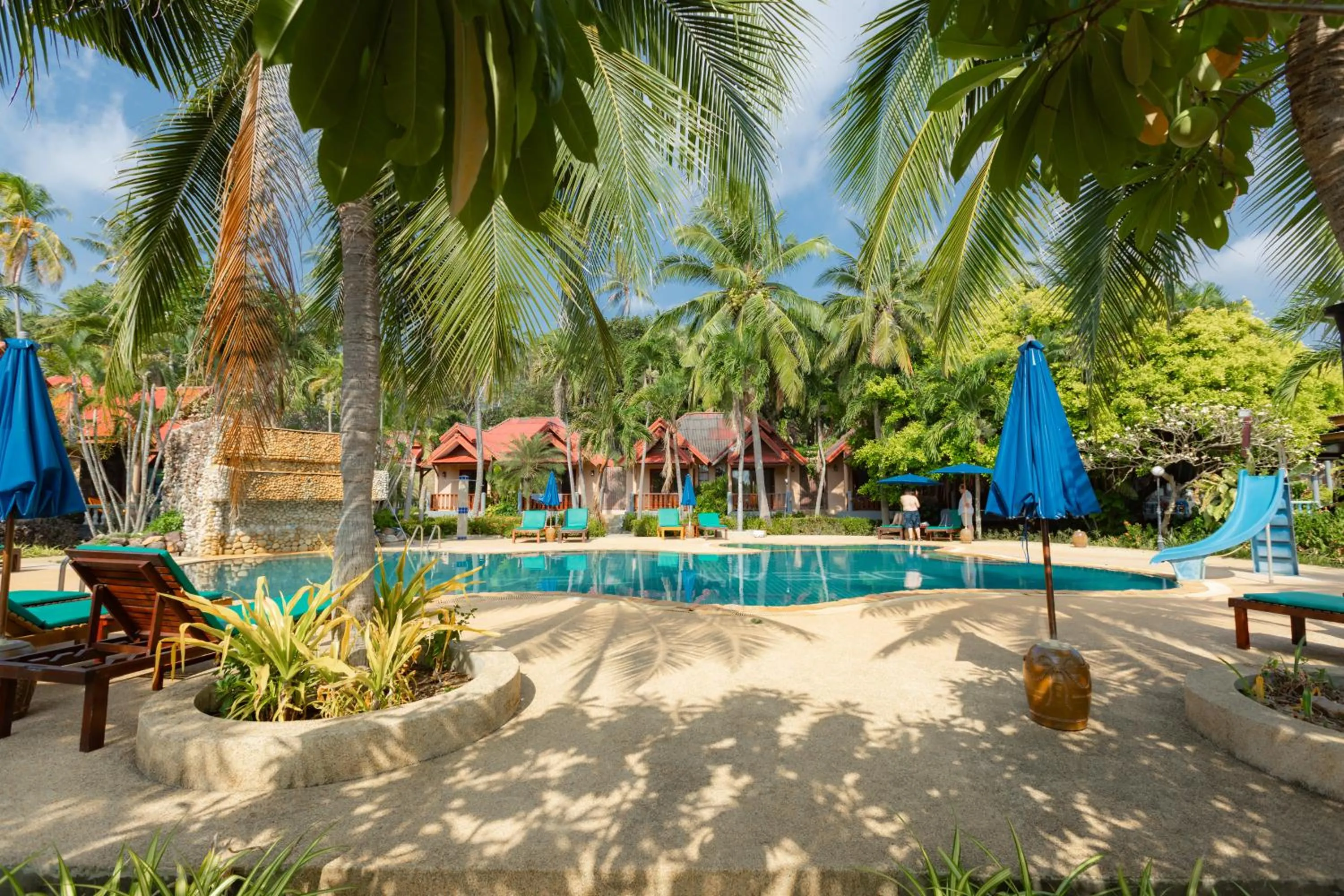 Pool view in Dream Team Beach Resort