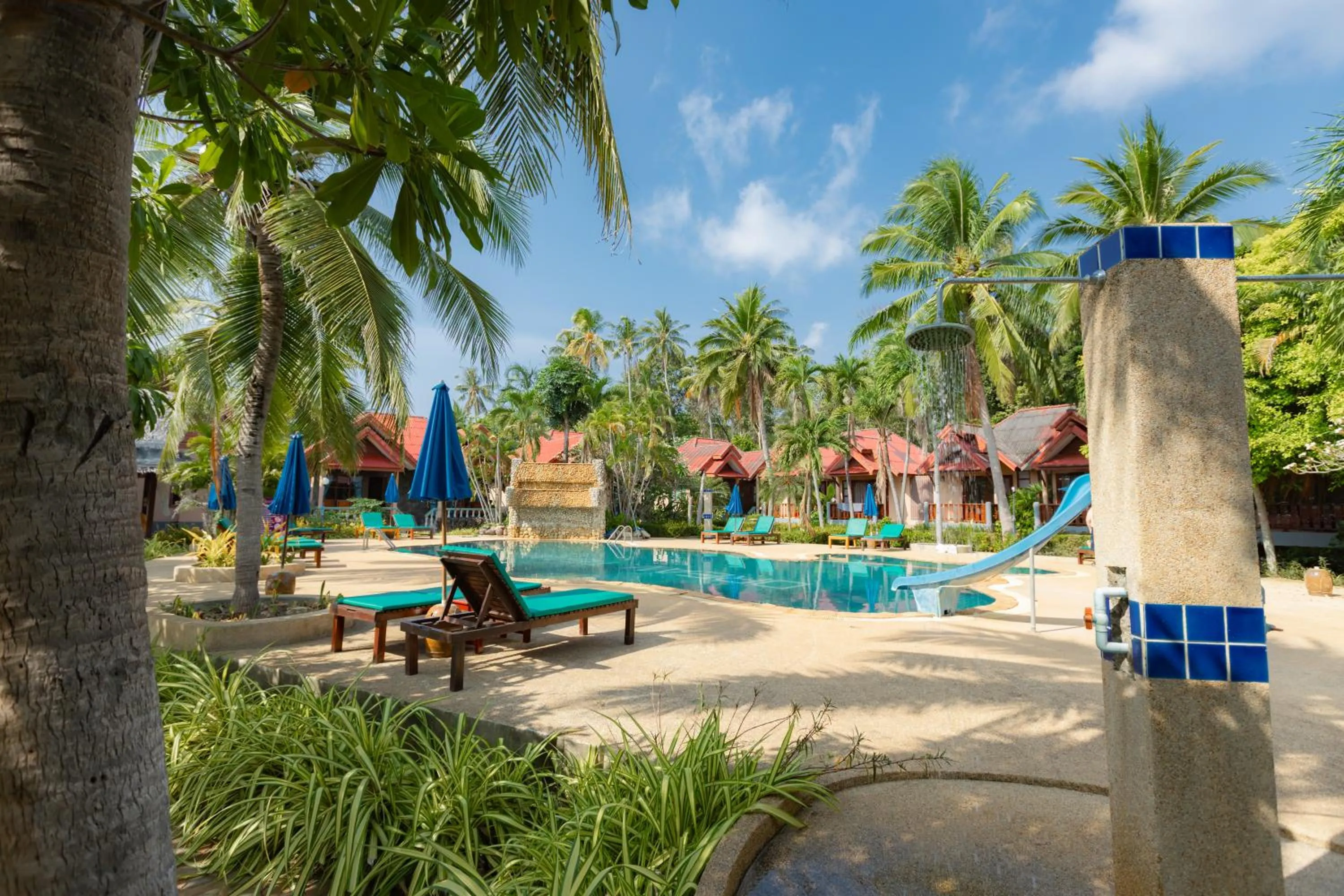 Pool view in Dream Team Beach Resort
