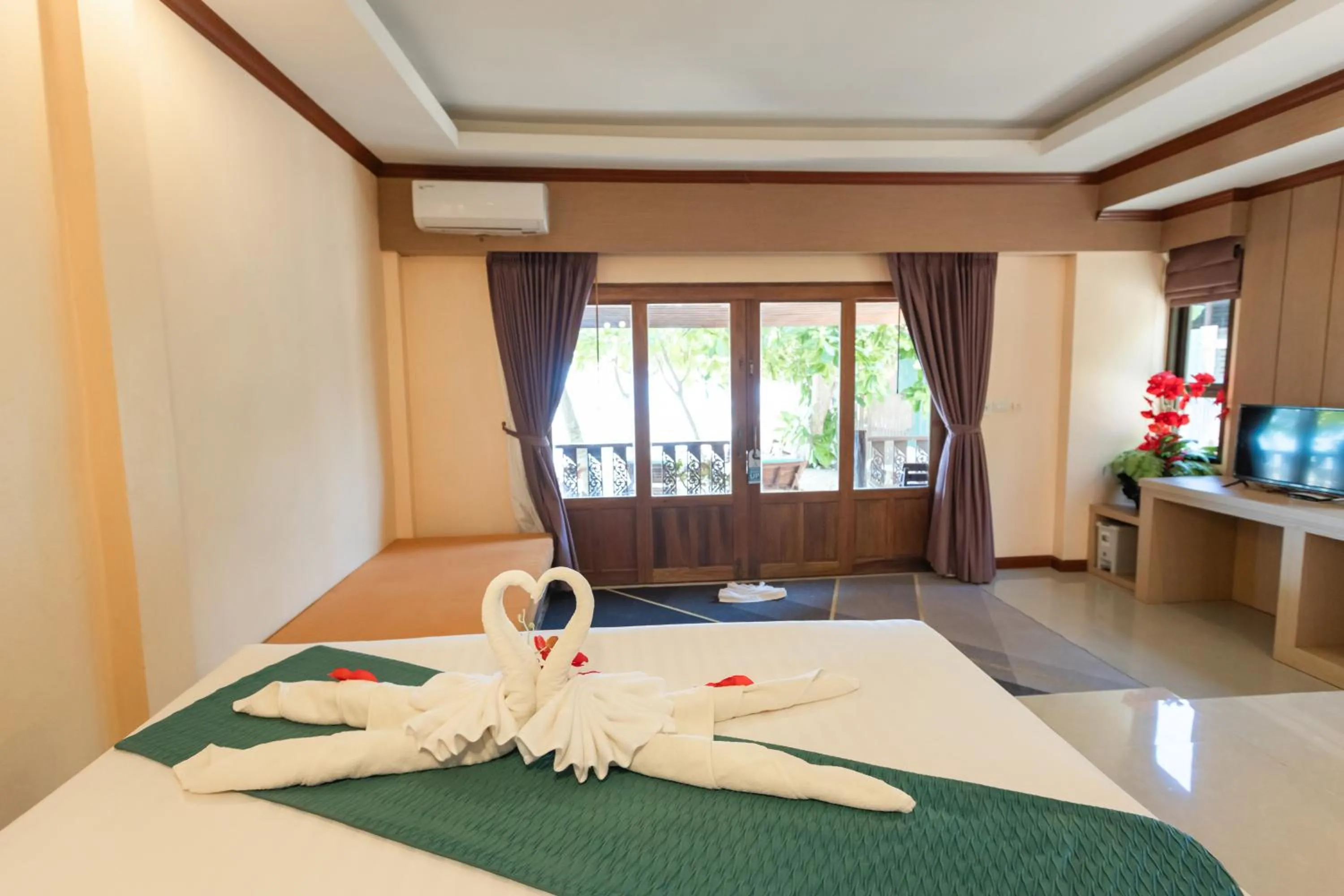 Bed in Dream Team Beach Resort
