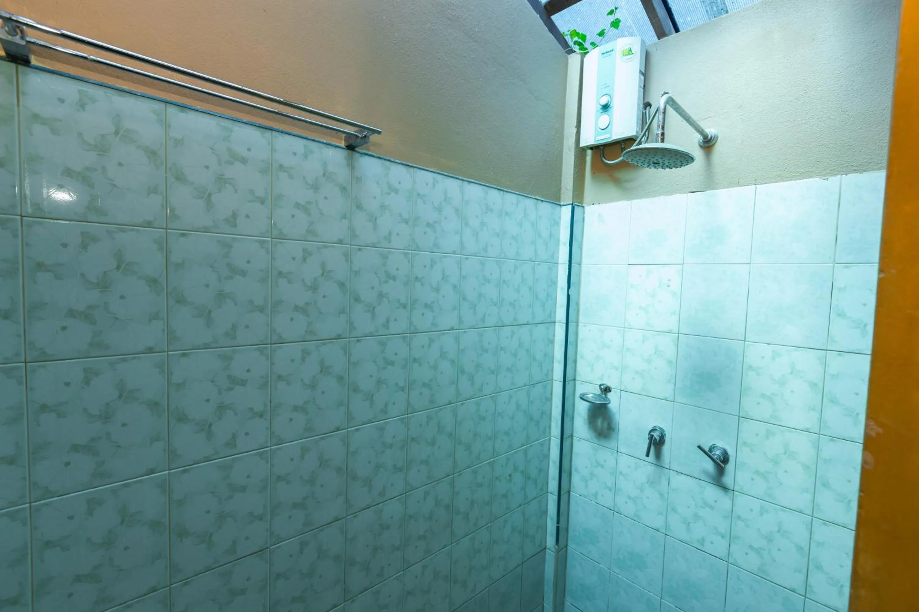Shower in Dream Team Beach Resort