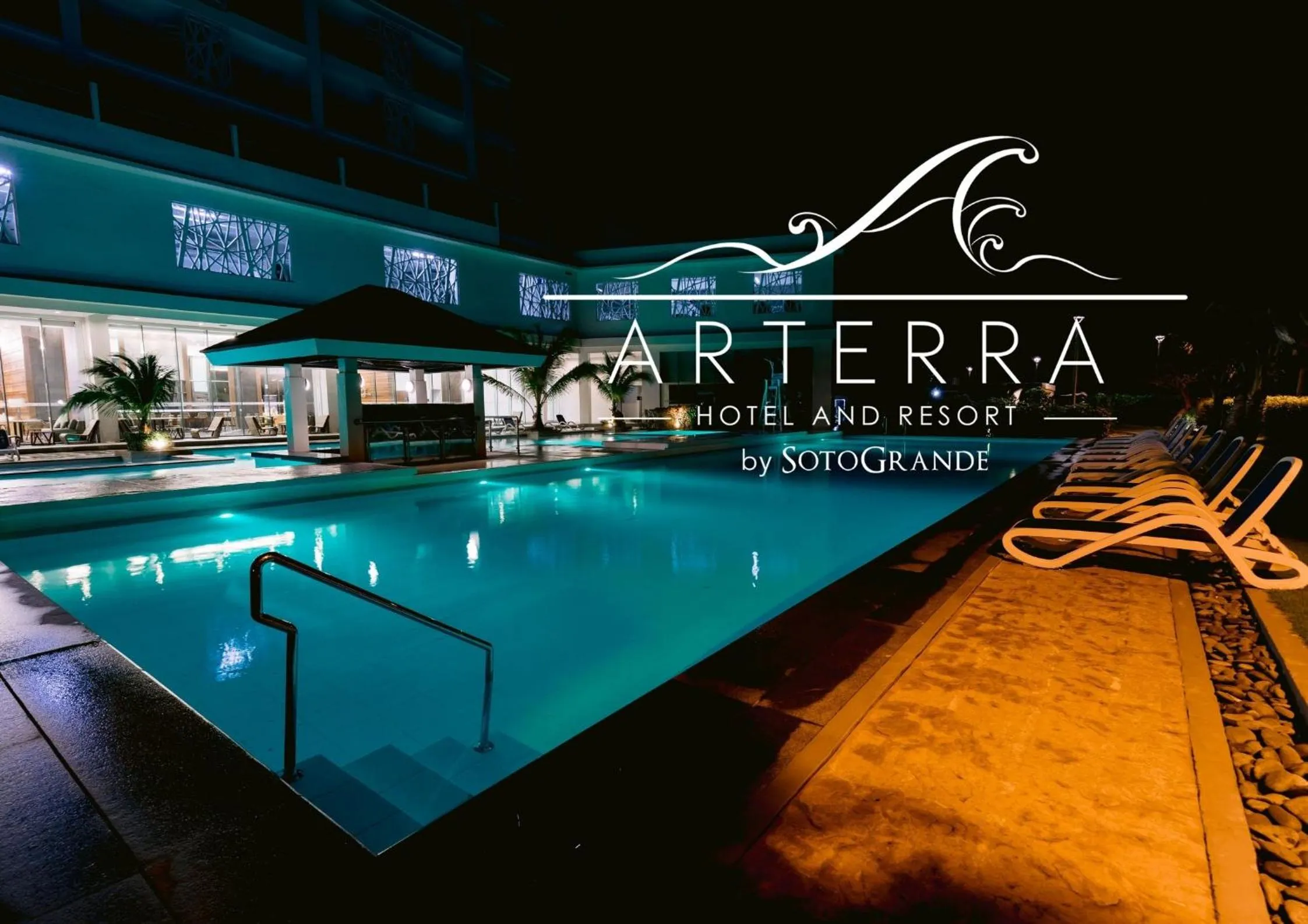 Swimming pool in Arterra Hotel and Resort