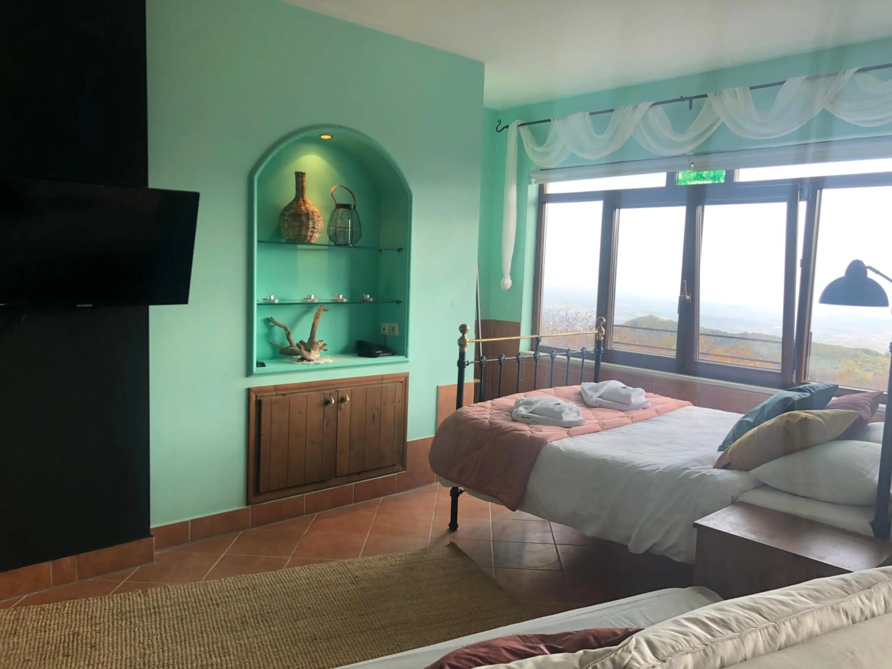 Shower in Vaela Hotel Cultural Resort