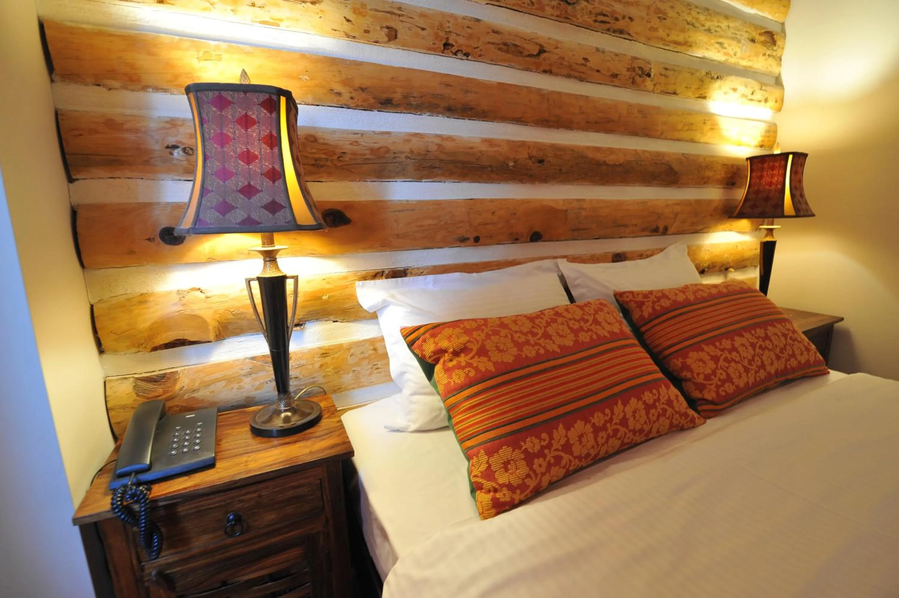 Shower in Vaela Hotel Cultural Resort