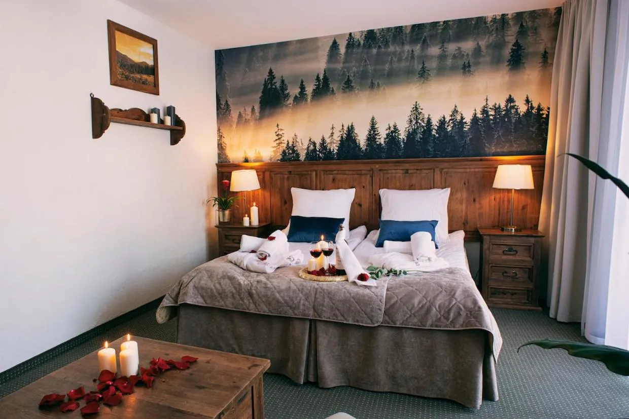 Toilet, Bed in Hotel Kotarz Spa&Wellness