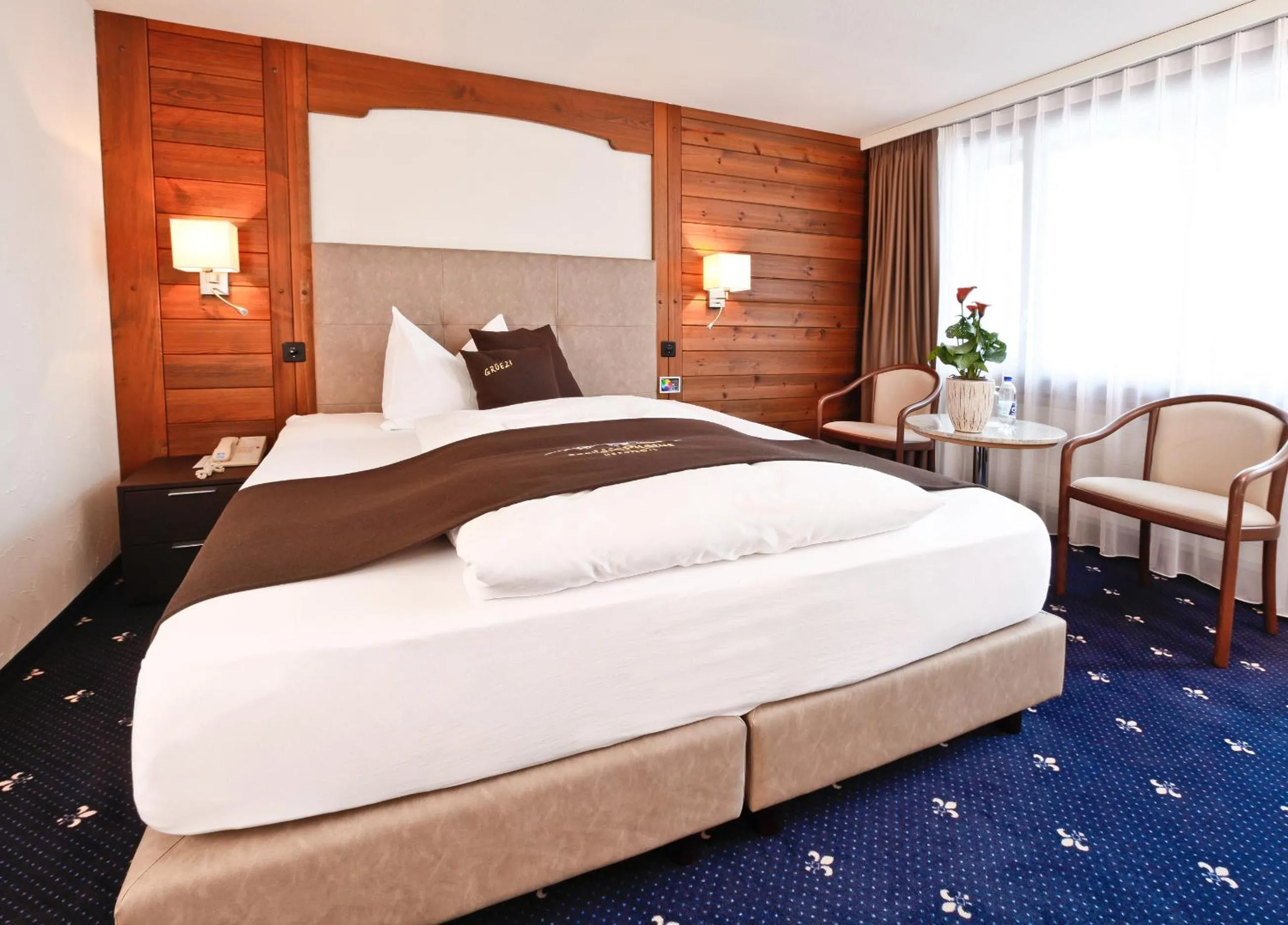 Bedroom, Bed in Seehotel Pilatus