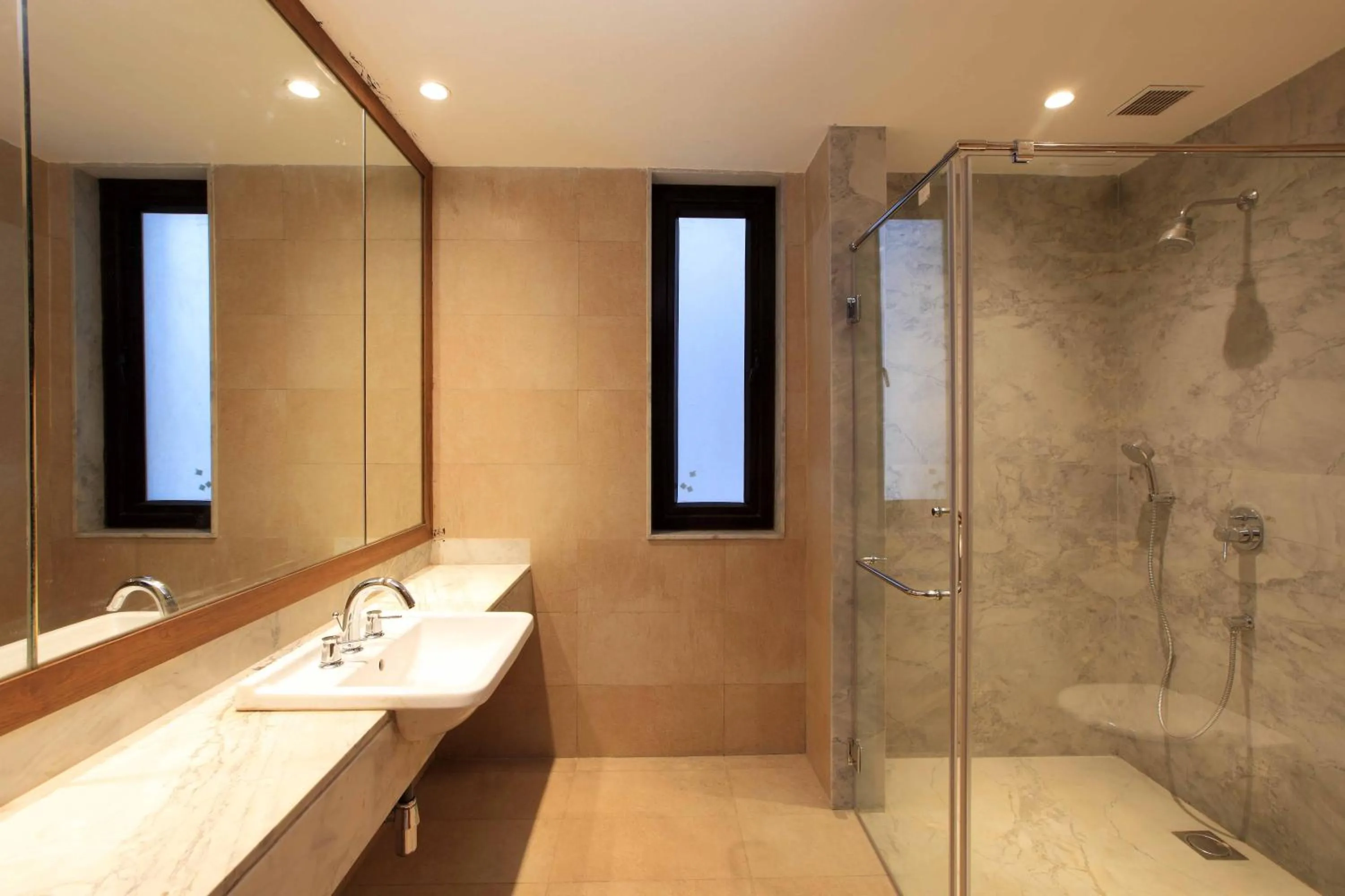 Bathroom in Lemon Tree Premier, Corbett