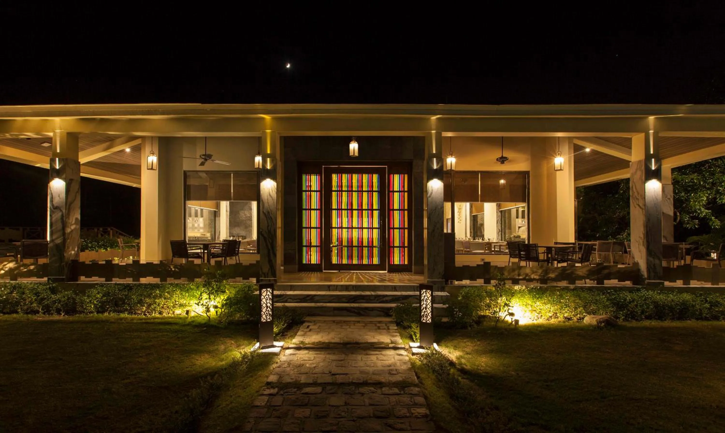 Facade/entrance in Lemon Tree Premier, Corbett