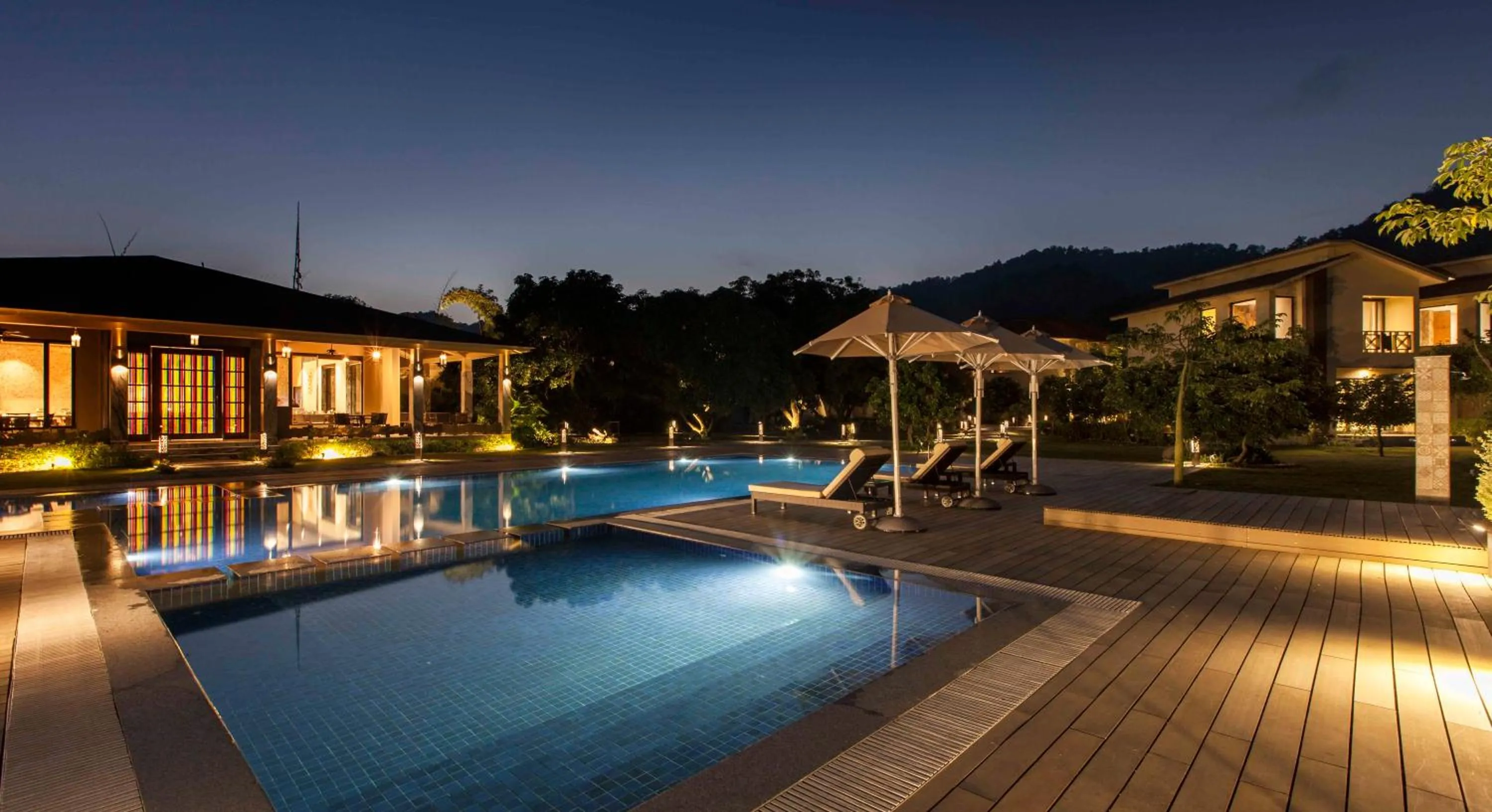 Swimming pool in Lemon Tree Premier, Corbett